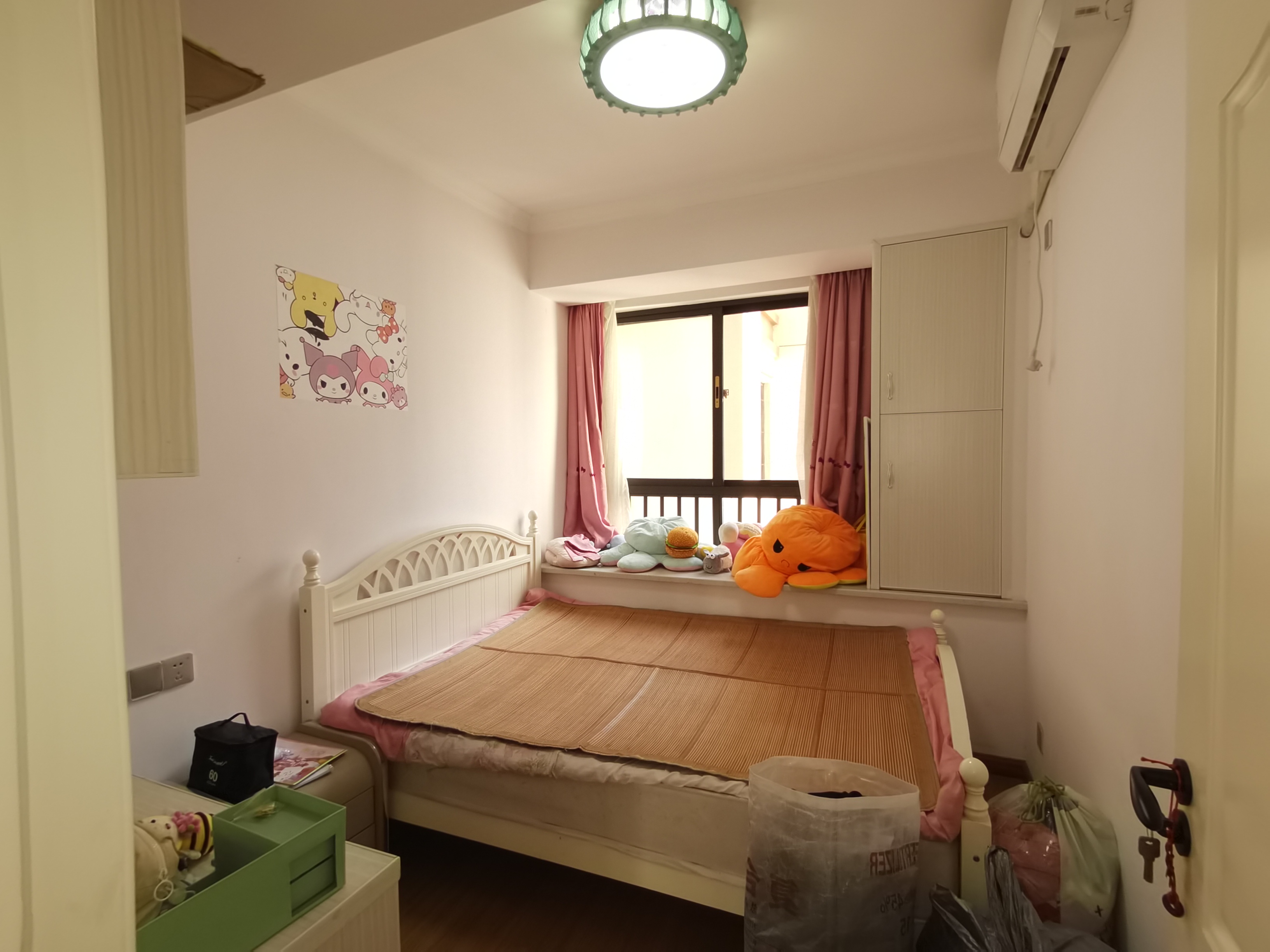 滨江花园  3室2厅2卫    85.0万 滨江花园  3室2厅2卫    85.0万室内图