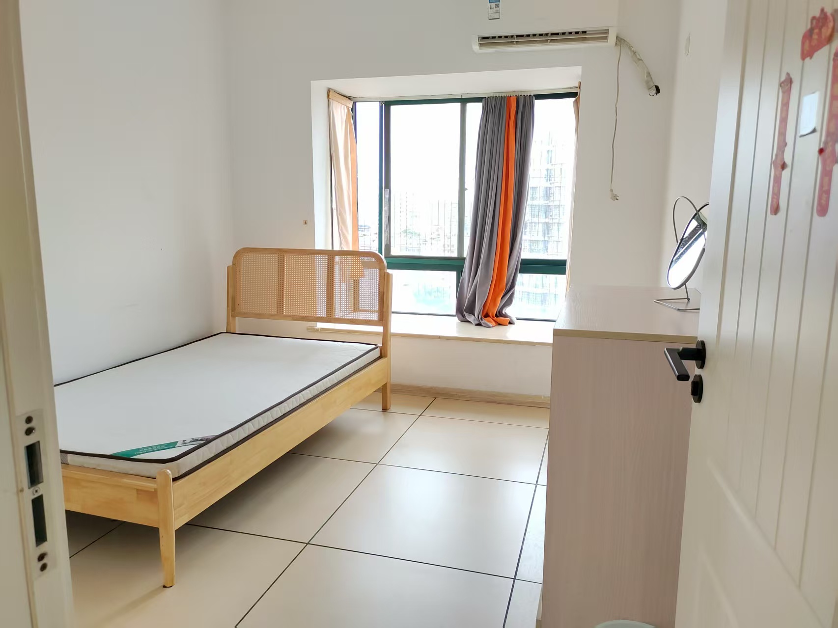 西域名邸  3室1厅1卫    62.8万 西域名邸  3室1厅1卫    62.8万室内图