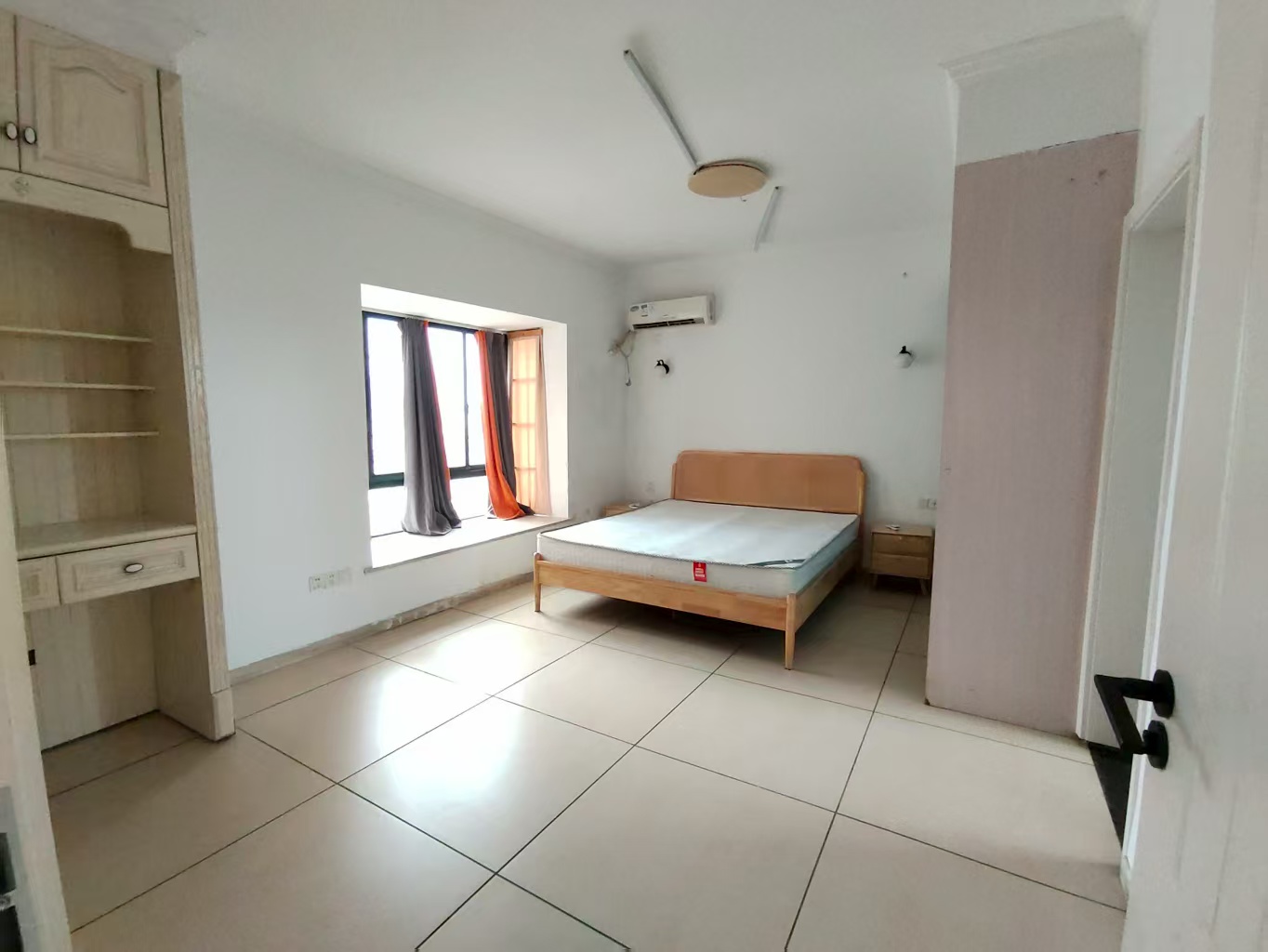 西域名邸  3室1厅1卫    62.8万 西域名邸  3室1厅1卫    62.8万室内图