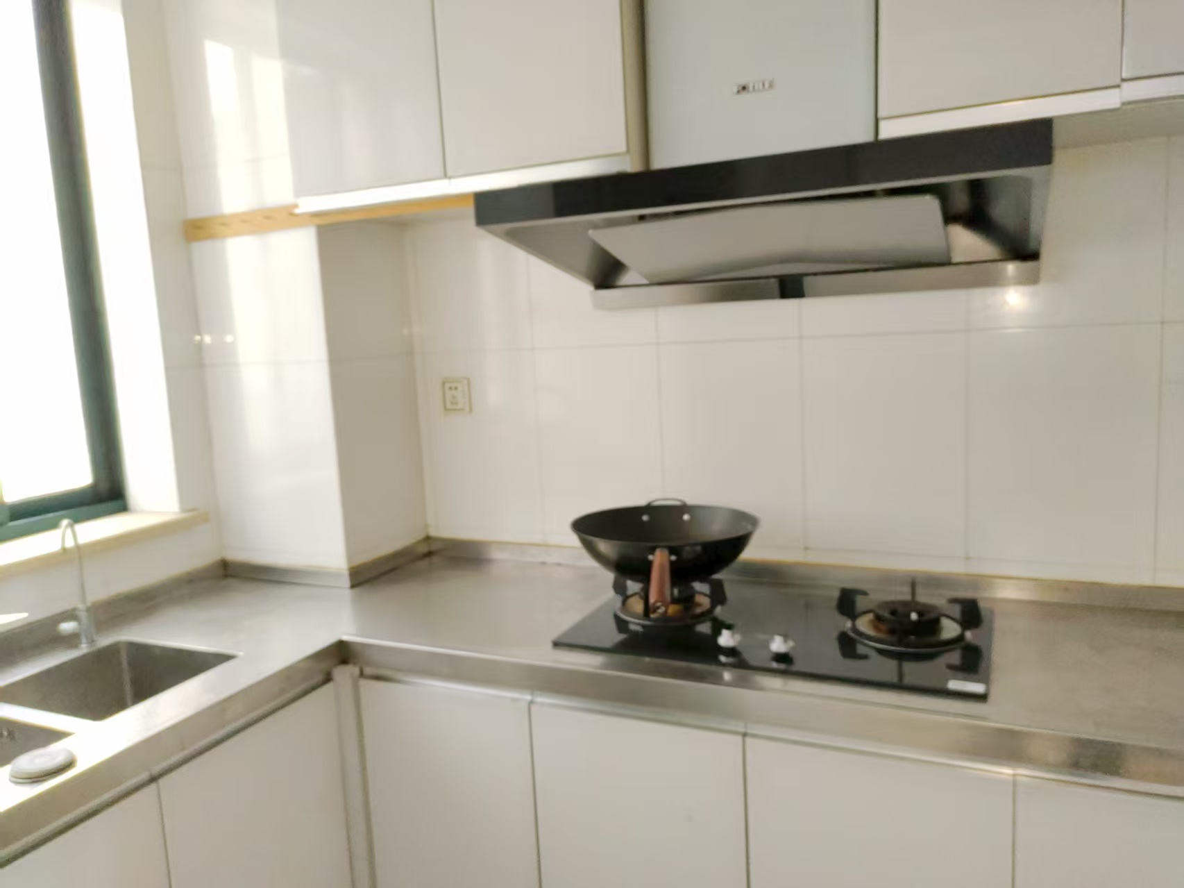 西域名邸  3室1厅1卫    62.8万 西域名邸  3室1厅1卫    62.8万室内图