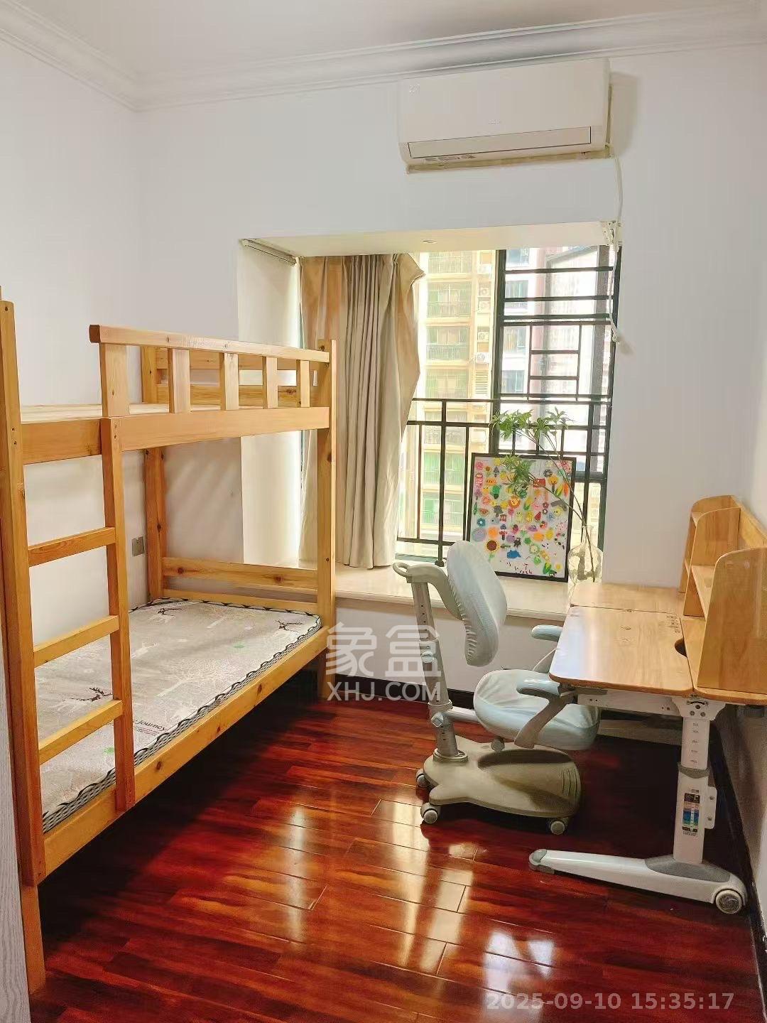 富基世纪公园 4室2厅2卫 2100.0元/月 富基世纪公园 4室2厅2卫 2100.0元/月室内图