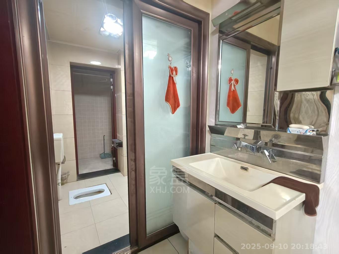 华晨御园 3室2厅1卫 2000.0元/月 华晨御园 3室2厅1卫 2000.0元/月室内图