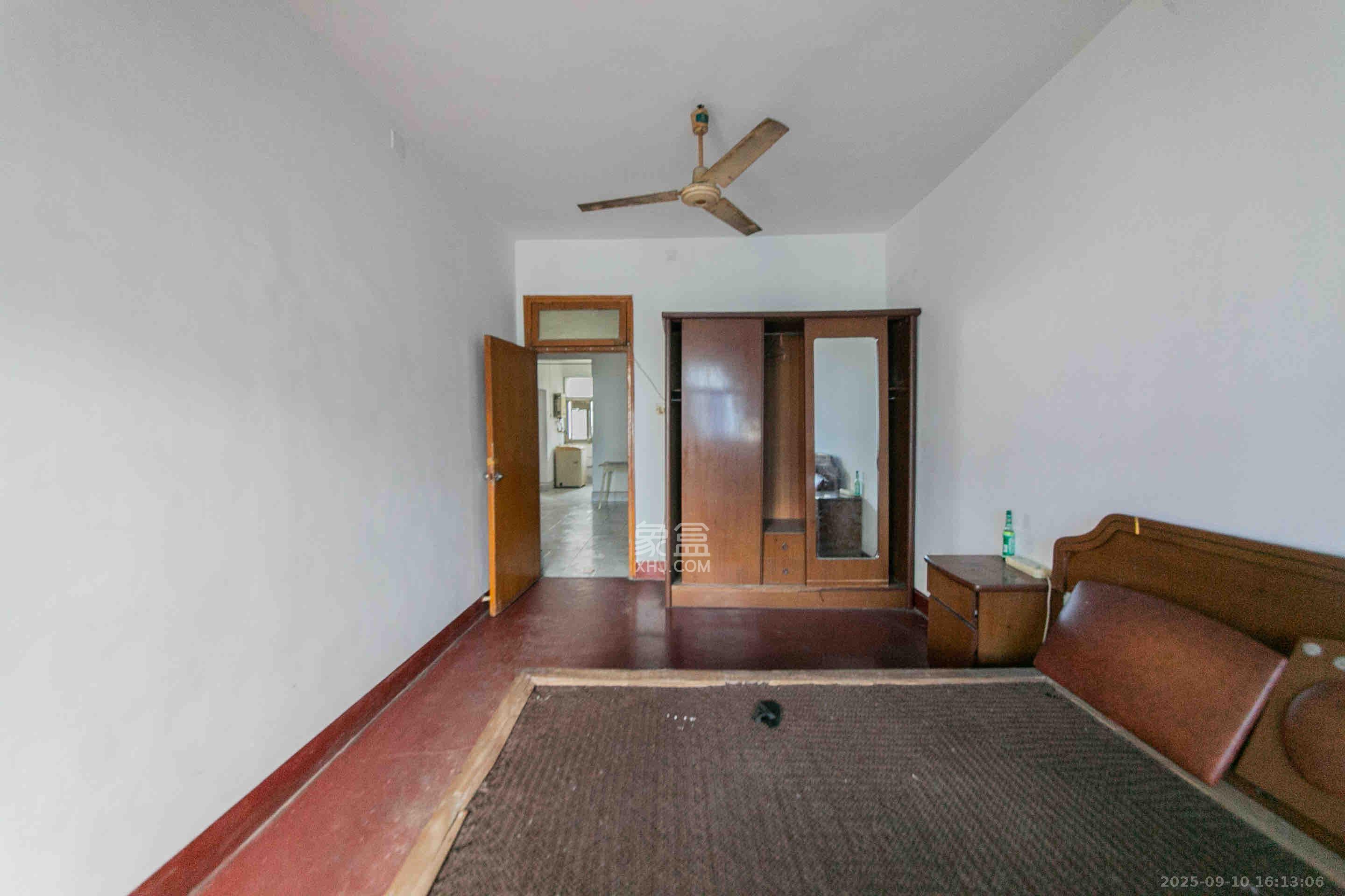 江南苑  2室2厅1卫    1800.0元/月 江南苑  2室2厅1卫    1800.0元/月室内图