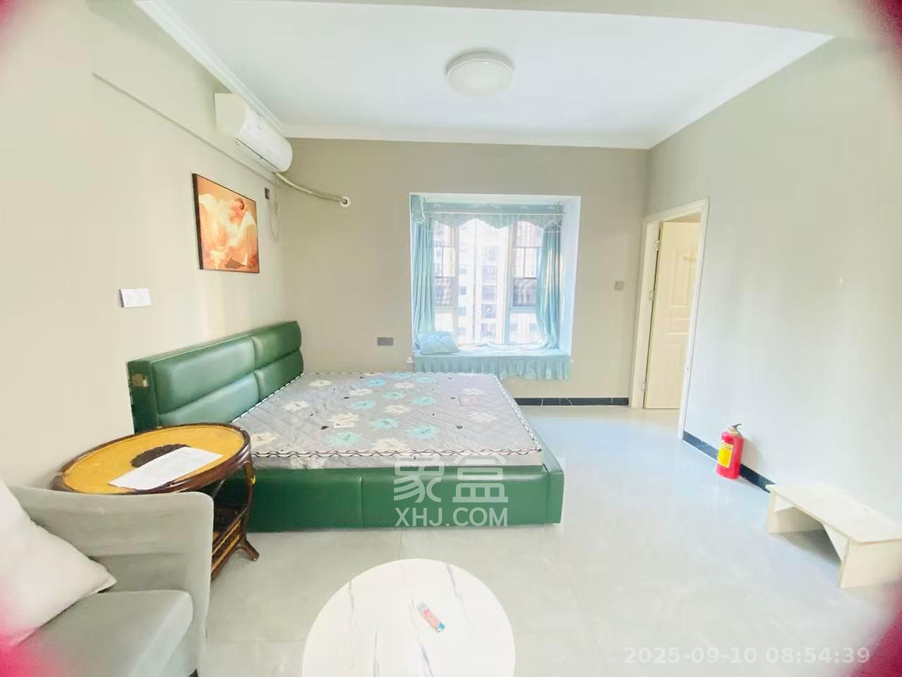 芙蓉万国城MOMA（卓越汇富苑）  2室1厅1卫    1800.0元/月室内图