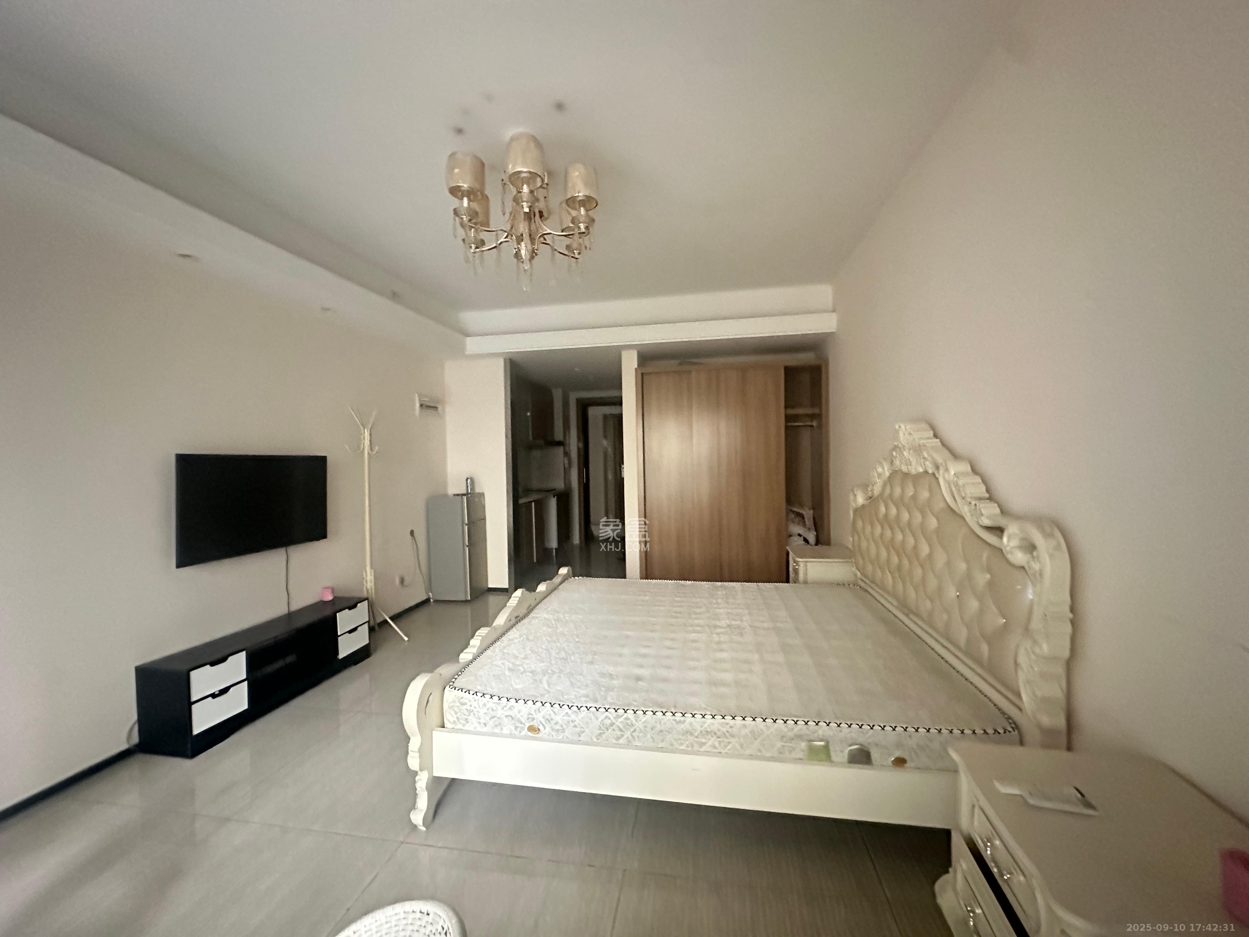 恒大翡翠华庭 1室1厅1卫 1000.0元/月 恒大翡翠华庭 1室1厅1卫 1000.0元/月室内图