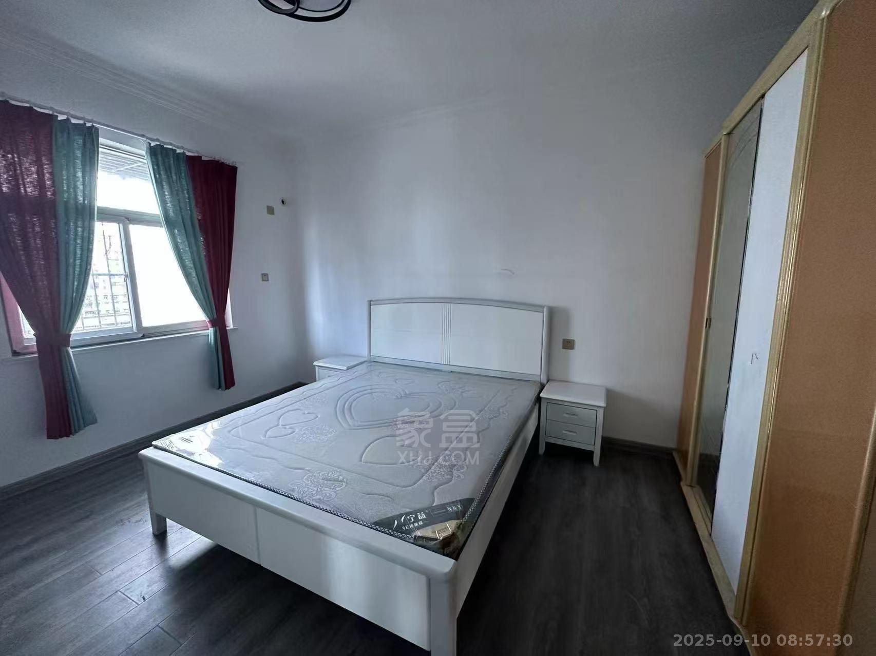 银环大厦  3室2厅2卫    1600.0元/月 银环大厦  3室2厅2卫    1600.0元/月室内图