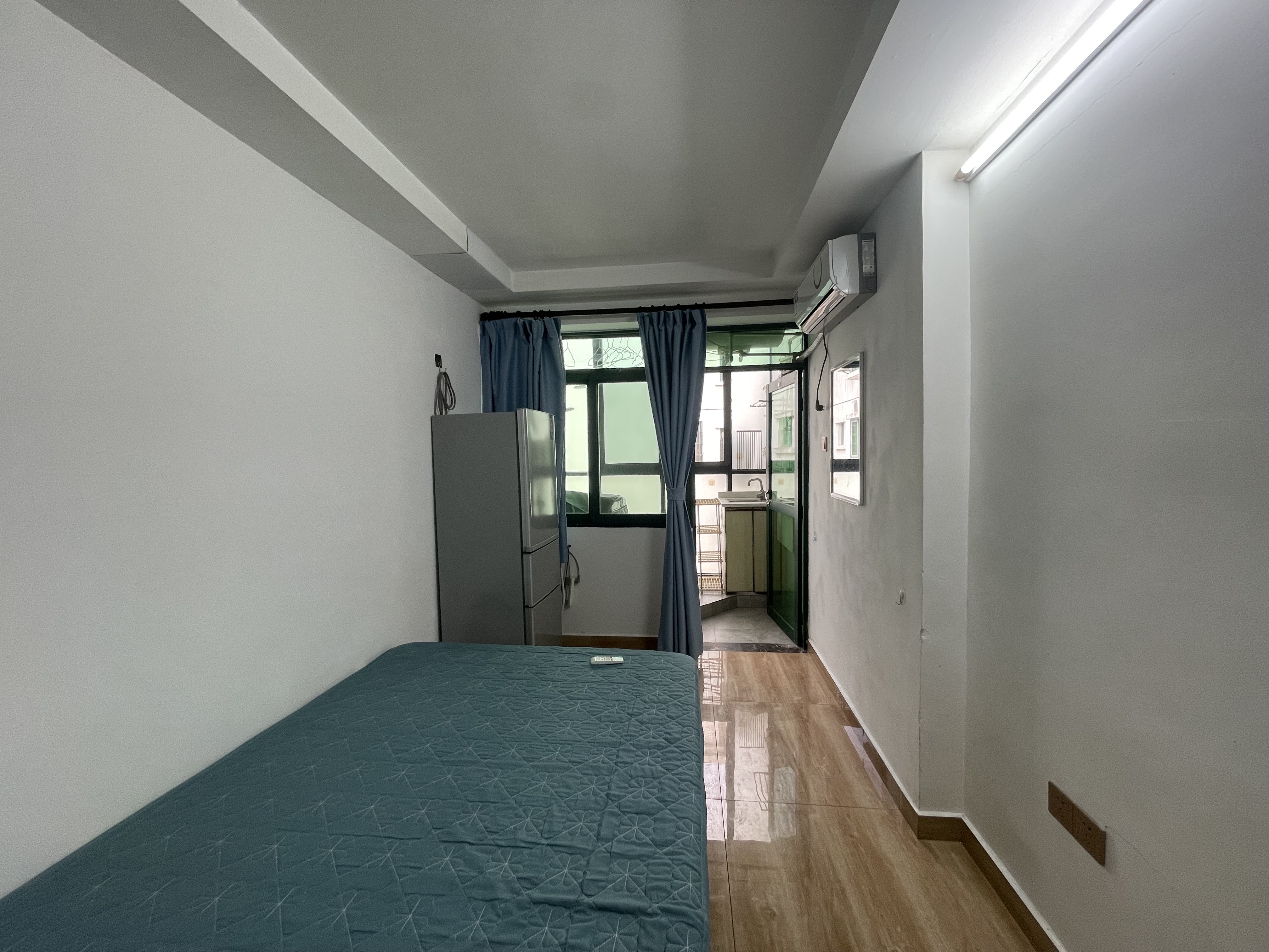 现代花园一期 1室0厅1卫 800.0元/月 现代花园一期 1室0厅1卫 800.0元/月室内图