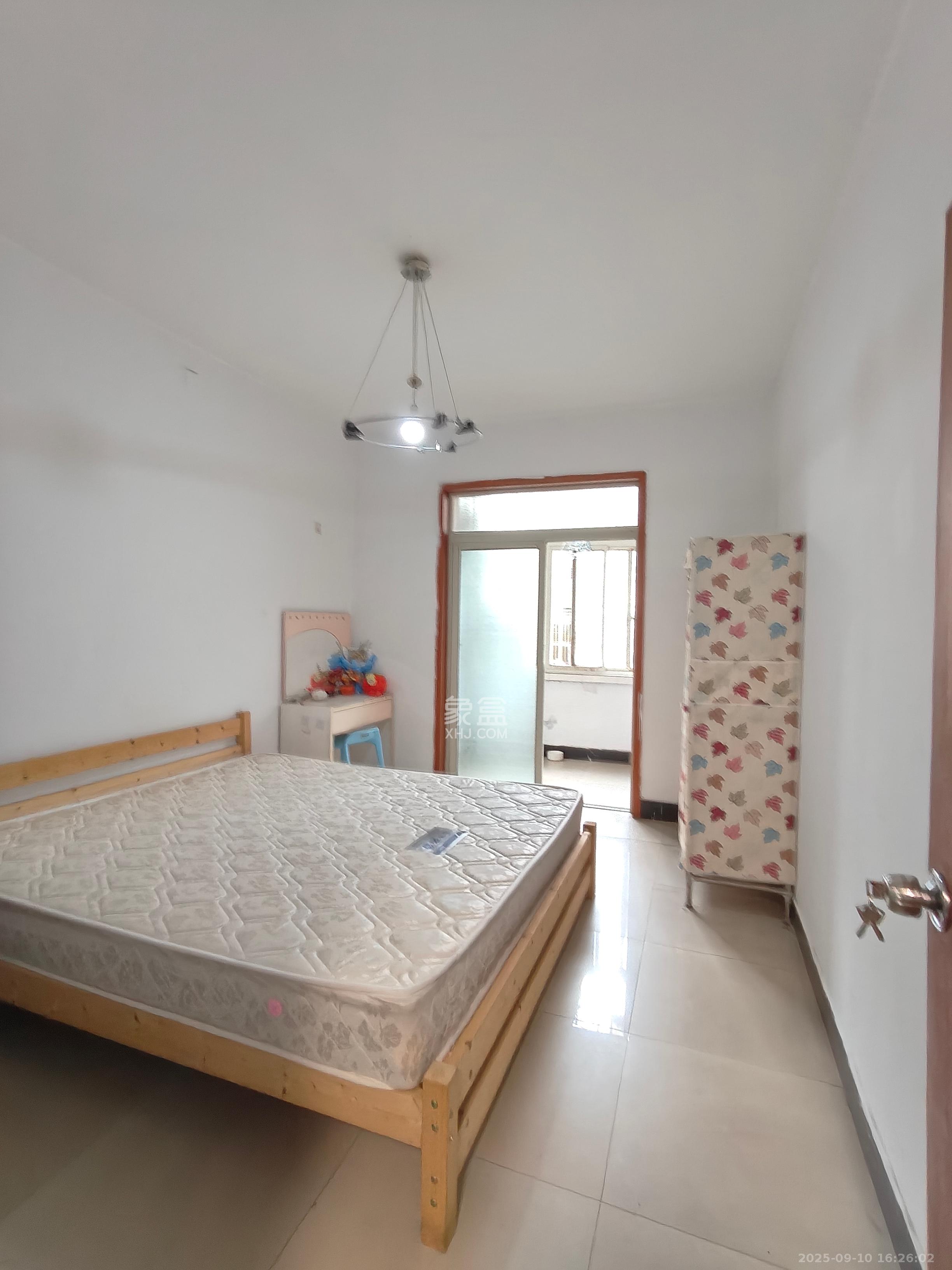 市直属机关宿舍 2室1厅1卫 1450.0元/月 市直属机关宿舍 2室1厅1卫 1450.0元/月室内图