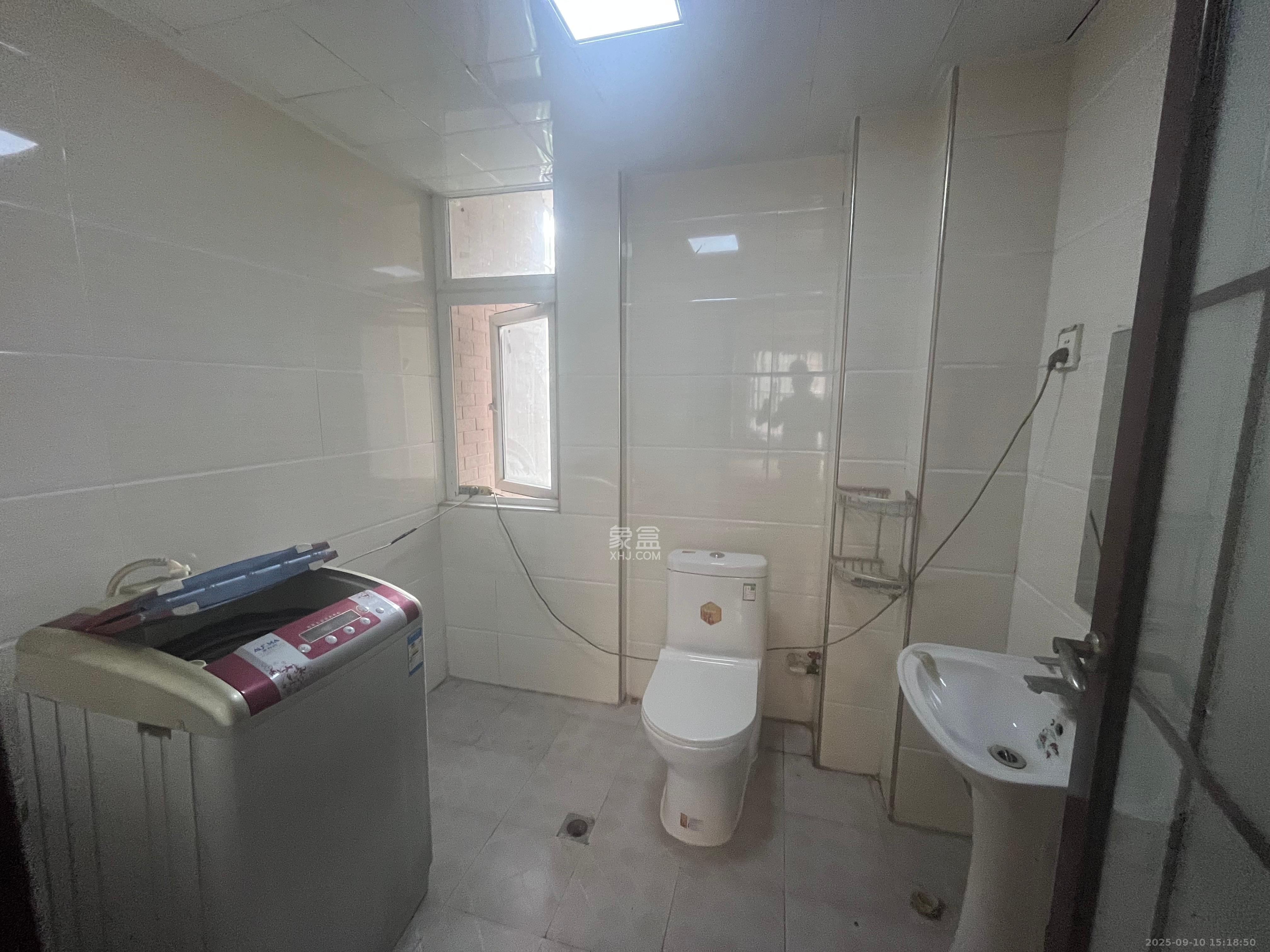 上河国际C区 3室2厅2卫 2800.0元/月 上河国际C区 3室2厅2卫 2800.0元/月室内图