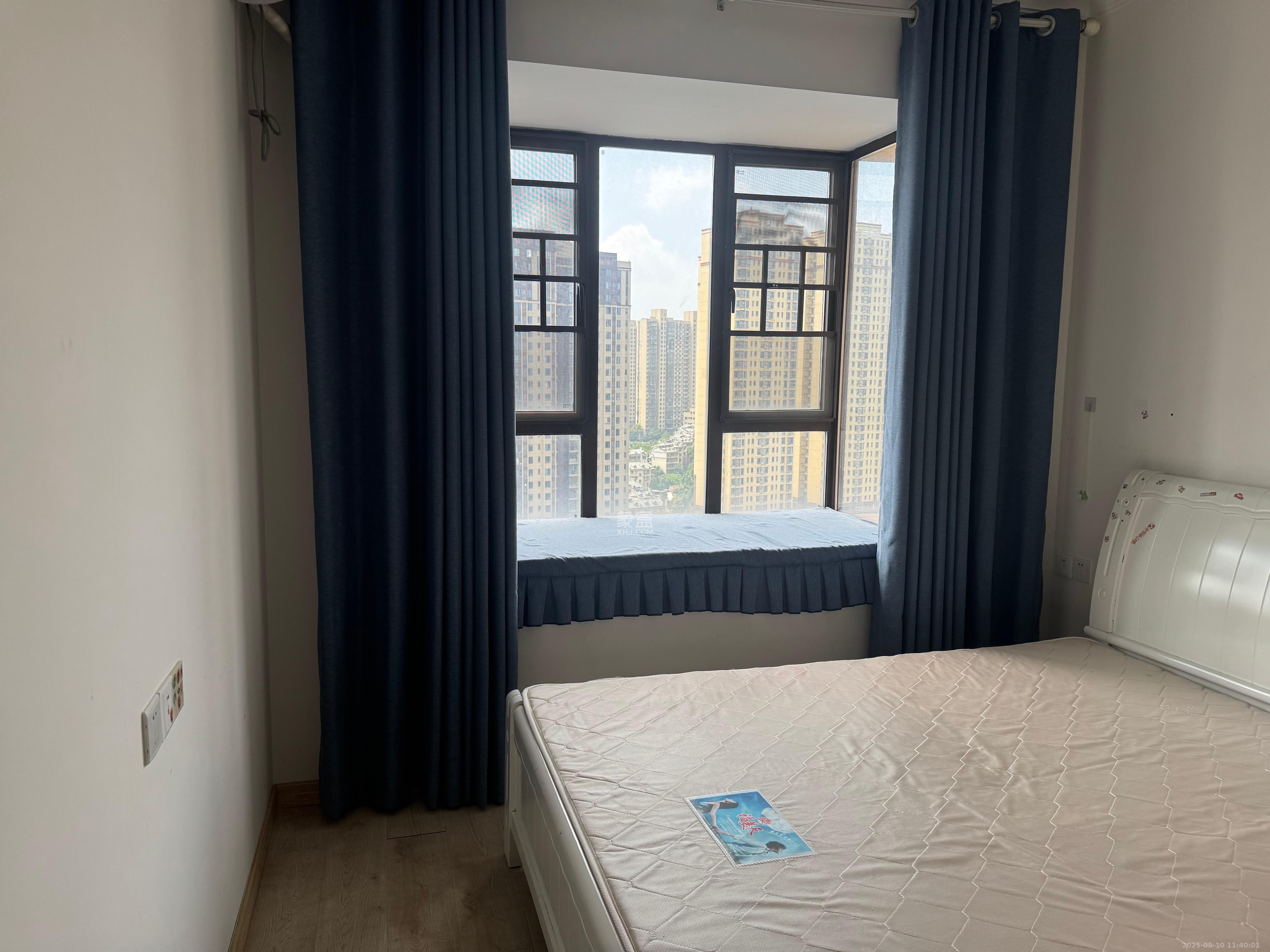 五江天街南区  2室2厅1卫    2200.0元/月 五江天街南区  2室2厅1卫    2200.0元/月室内图