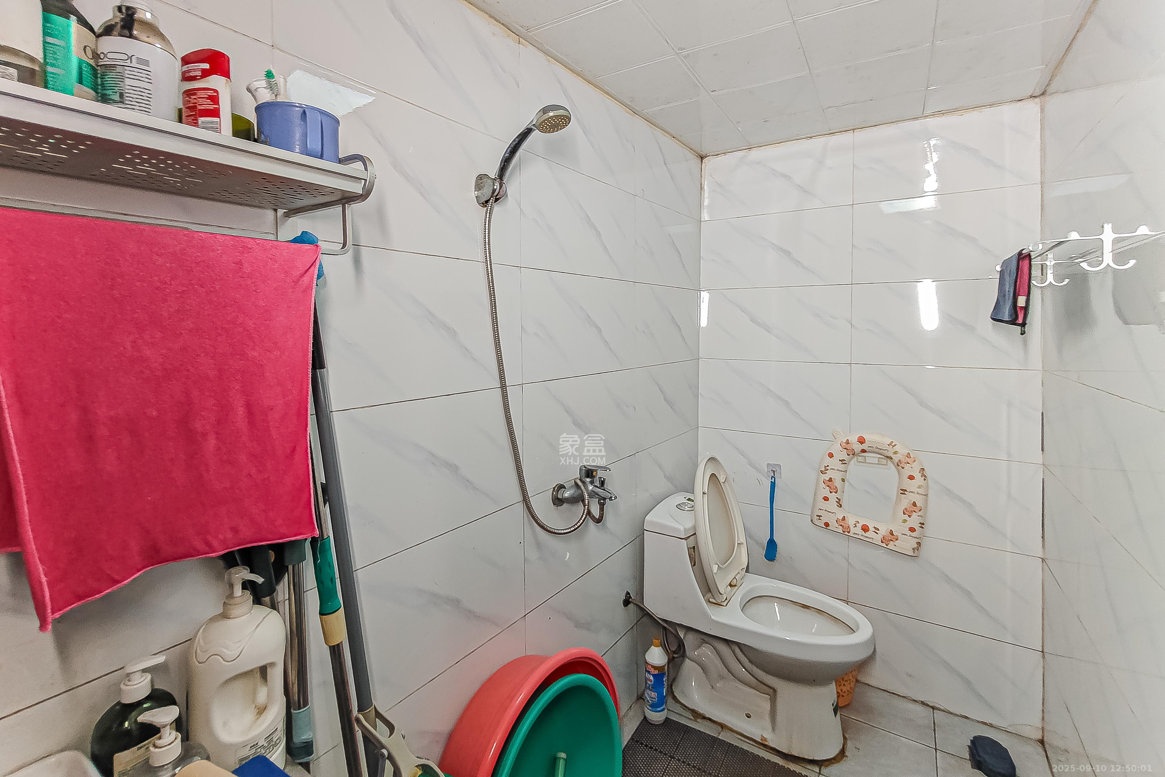 上碧湘街散盘  1室1厅1卫    55.0万 上碧湘街散盘  1室1厅1卫    55.0万卫生间