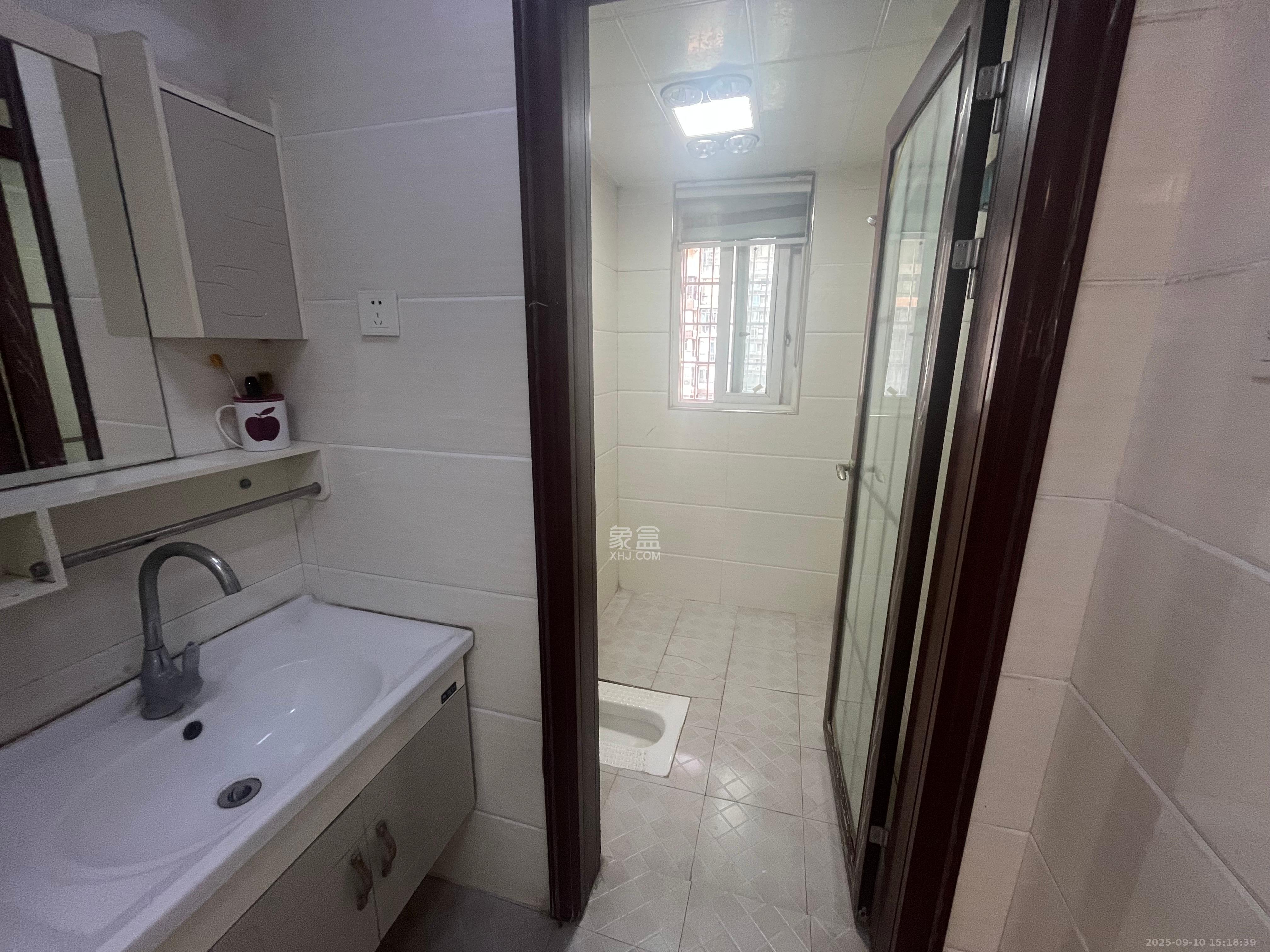 上河国际C区 3室2厅2卫 2800.0元/月 上河国际C区 3室2厅2卫 2800.0元/月室内图