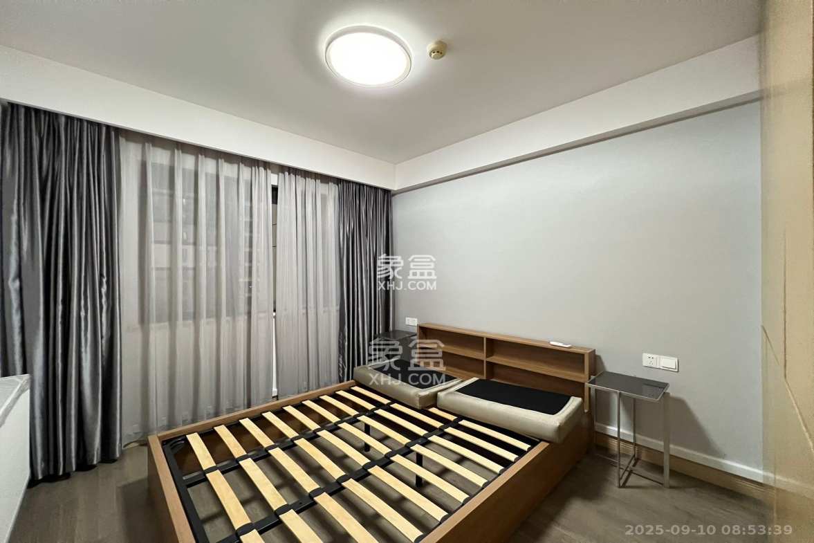 保利西海岸B区  3室2厅2卫    5000.0元/月 保利西海岸B区  3室2厅2卫    5000.0元/月室内图