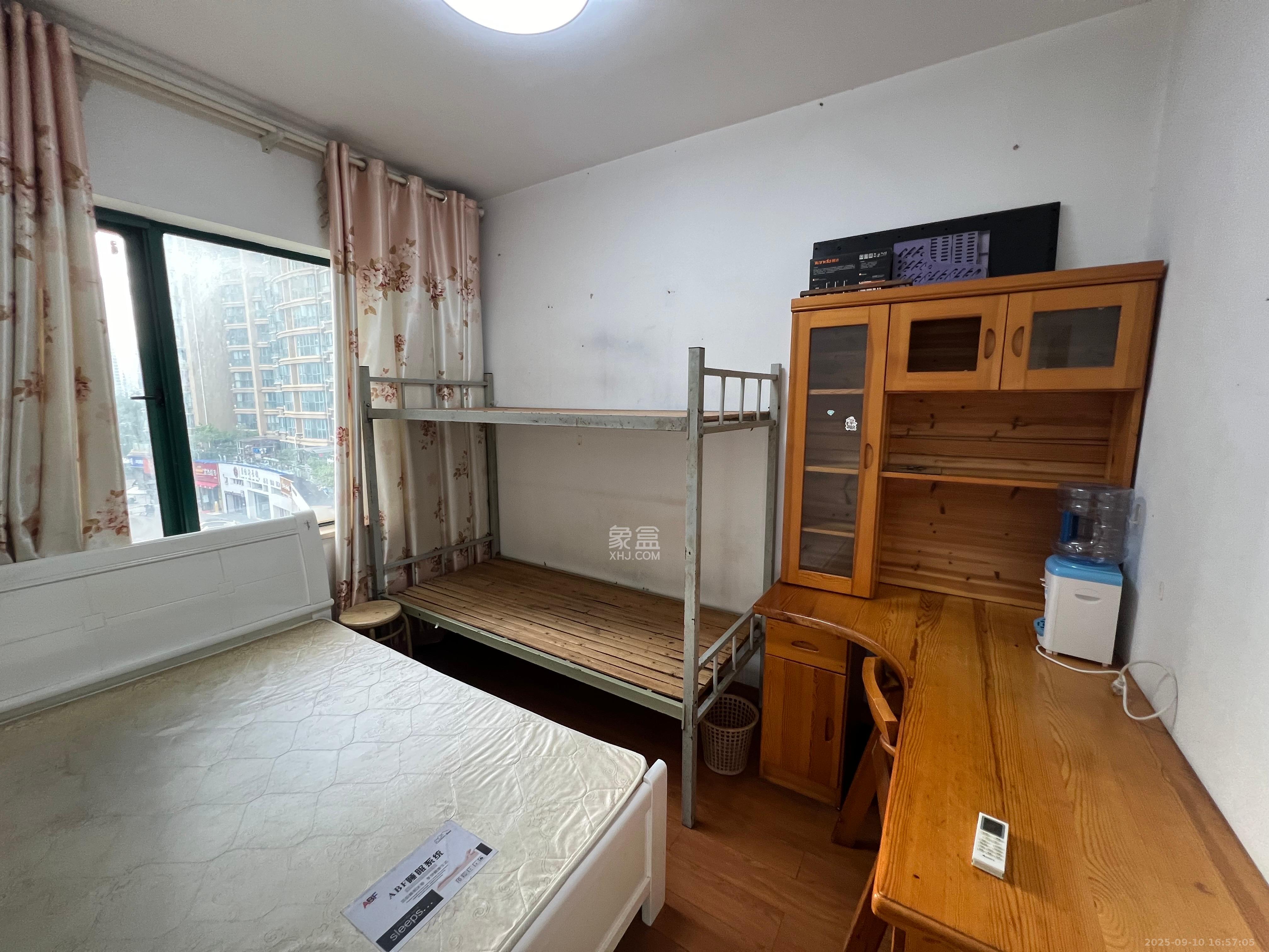 滨江金座 3室2厅2卫 3000.0元/月 滨江金座 3室2厅2卫 3000.0元/月室内图