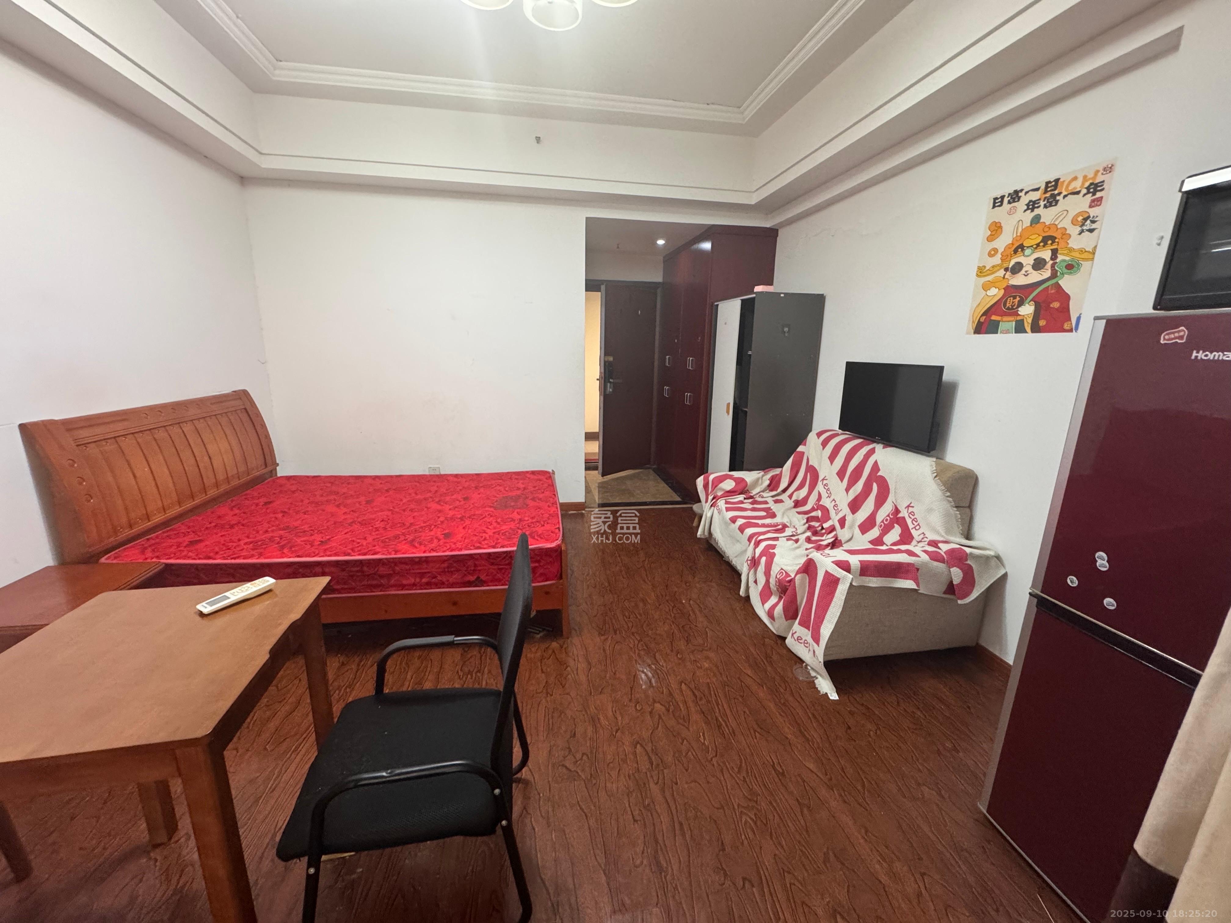 天元涉外景园B区  1室1厅1卫    1200.0元/月室内图