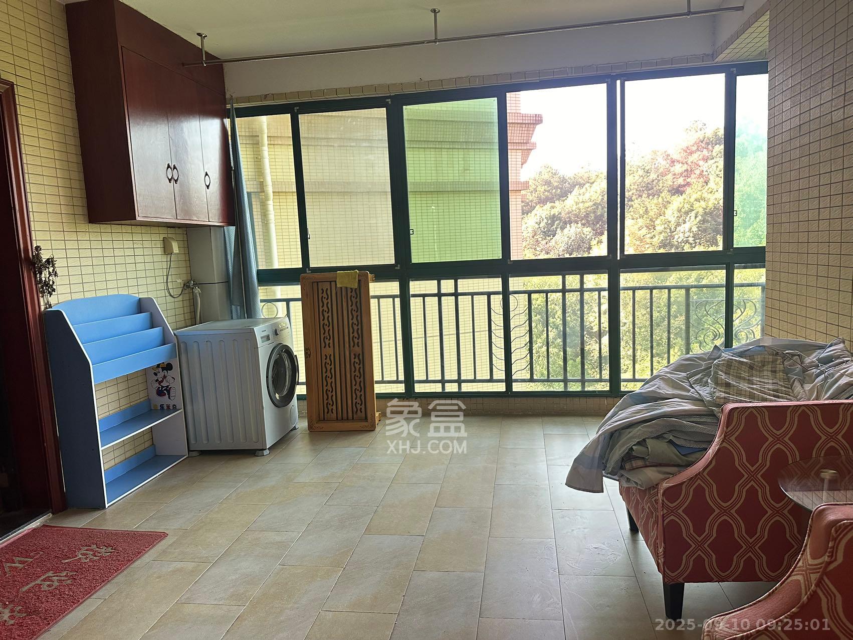 恒大城  4室2厅2卫    2600.0元/月 恒大城  4室2厅2卫    2600.0元/月室内图