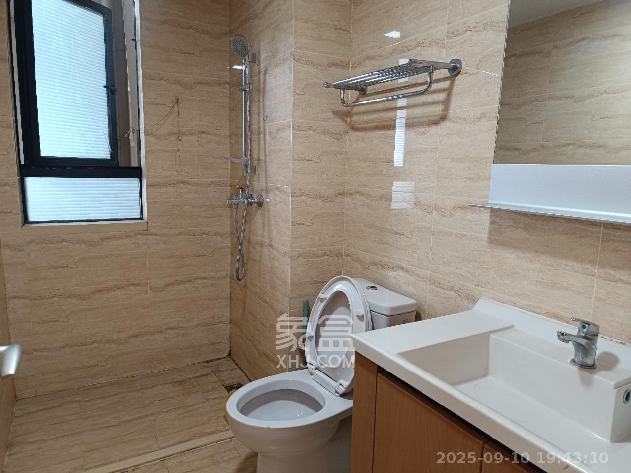 万科魅力之城 3室2厅2卫 2400.0元/月 万科魅力之城 3室2厅2卫 2400.0元/月室内图