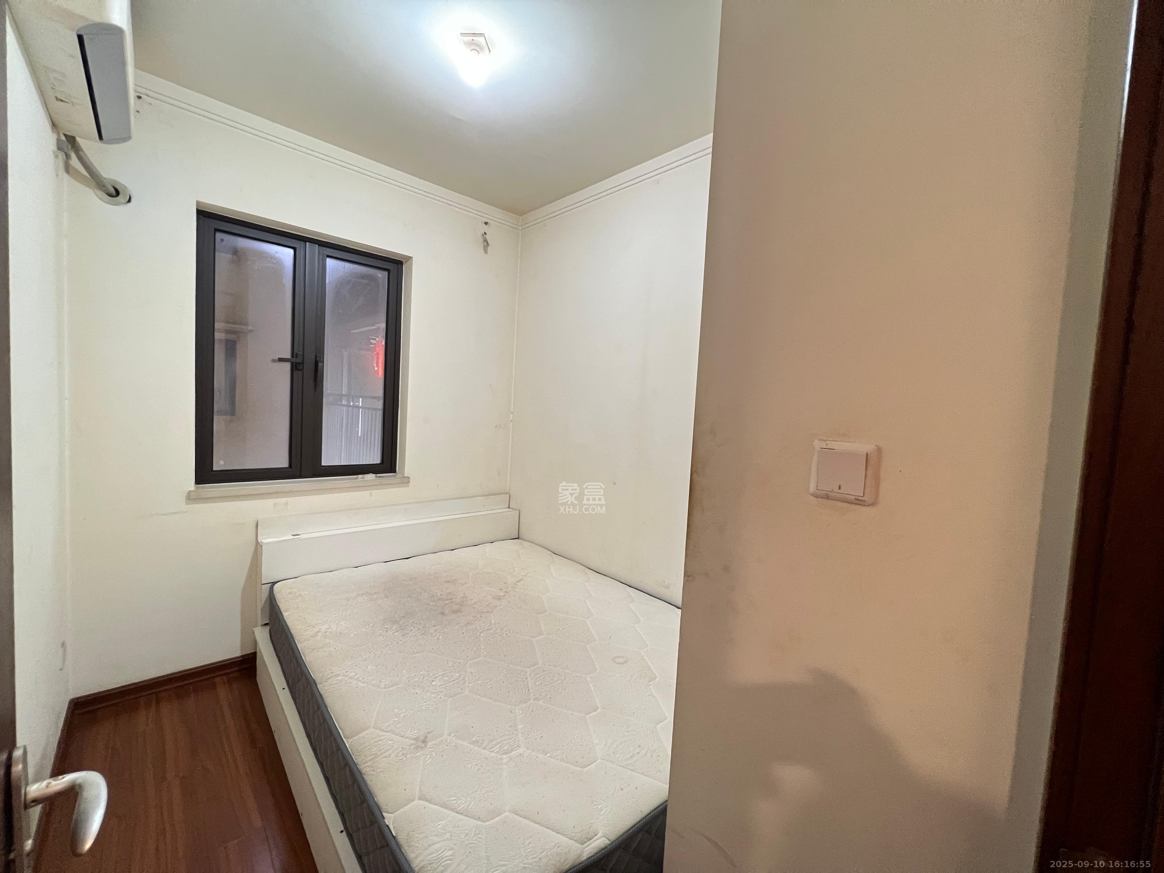 龙湖水晶郦城 3室2厅1卫 2700.0元/月 龙湖水晶郦城 3室2厅1卫 2700.0元/月室内图