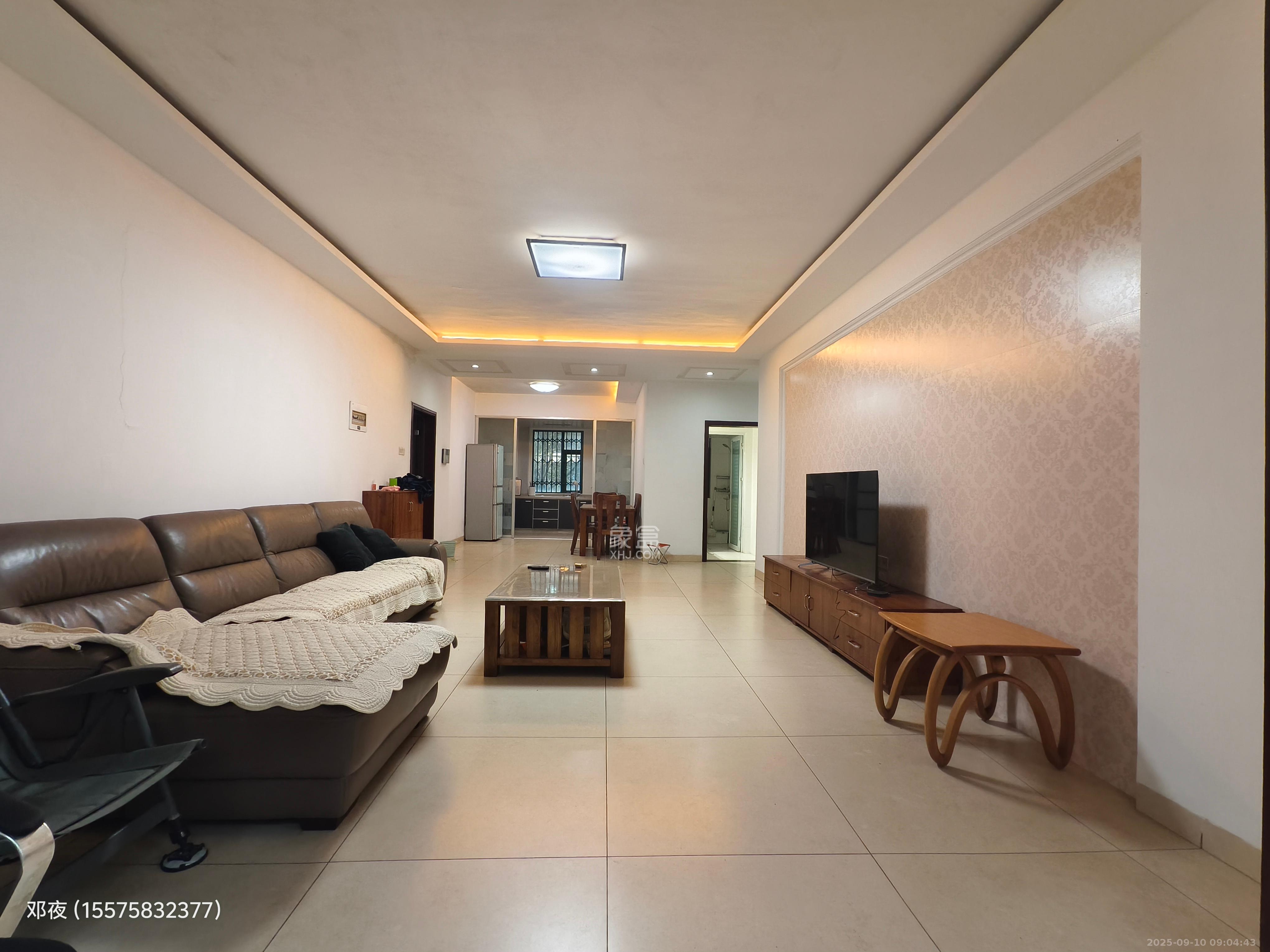 银桂苑 2室2厅1卫 2400.0元/月 银桂苑 2室2厅1卫 2400.0元/月室内图