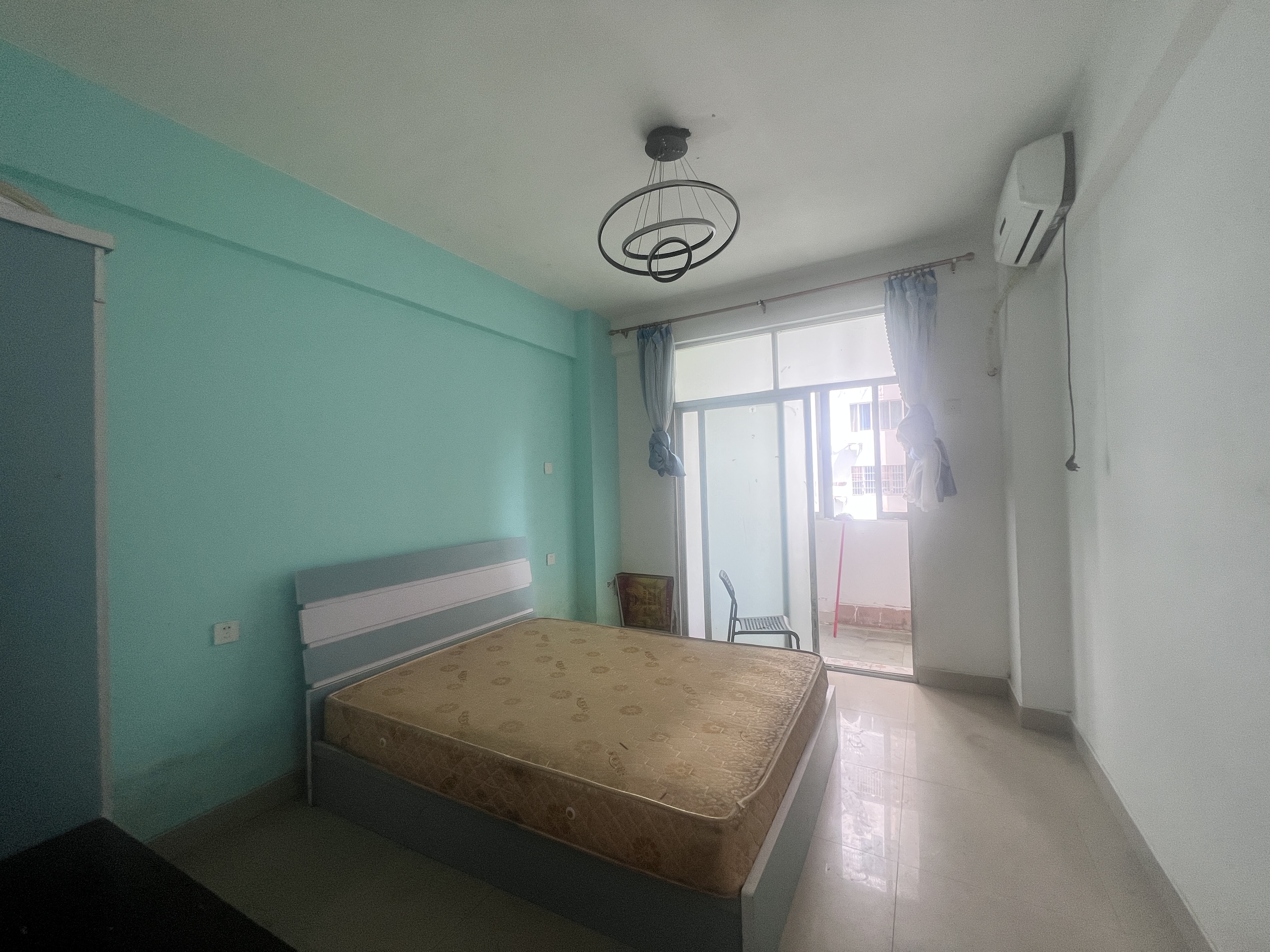 椰城大厦 2室1厅1卫 1400.0元/月 椰城大厦 2室1厅1卫 1400.0元/月室内图