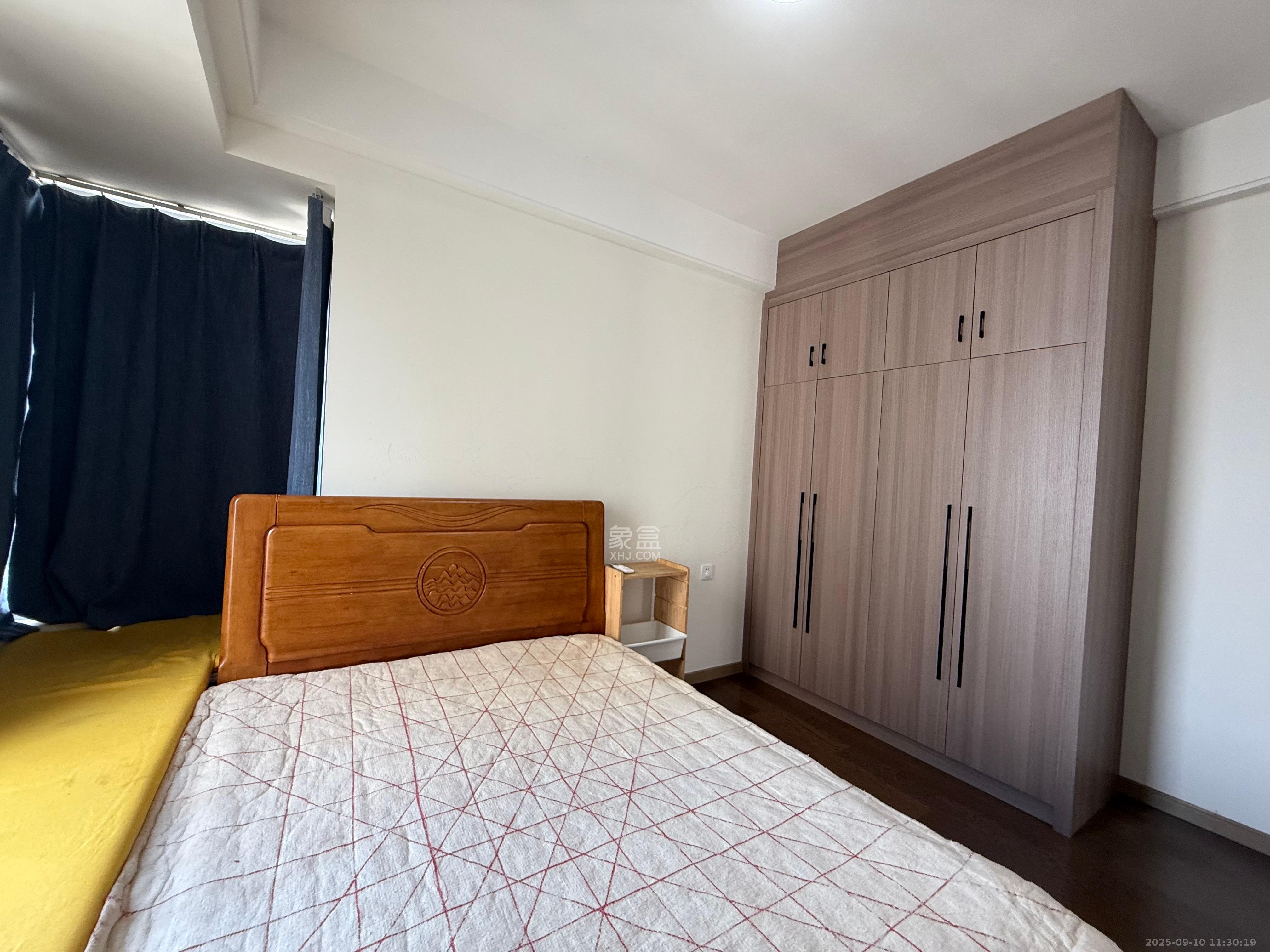 保利天禧C区  4室2厅2卫    4800.0元/月室内图