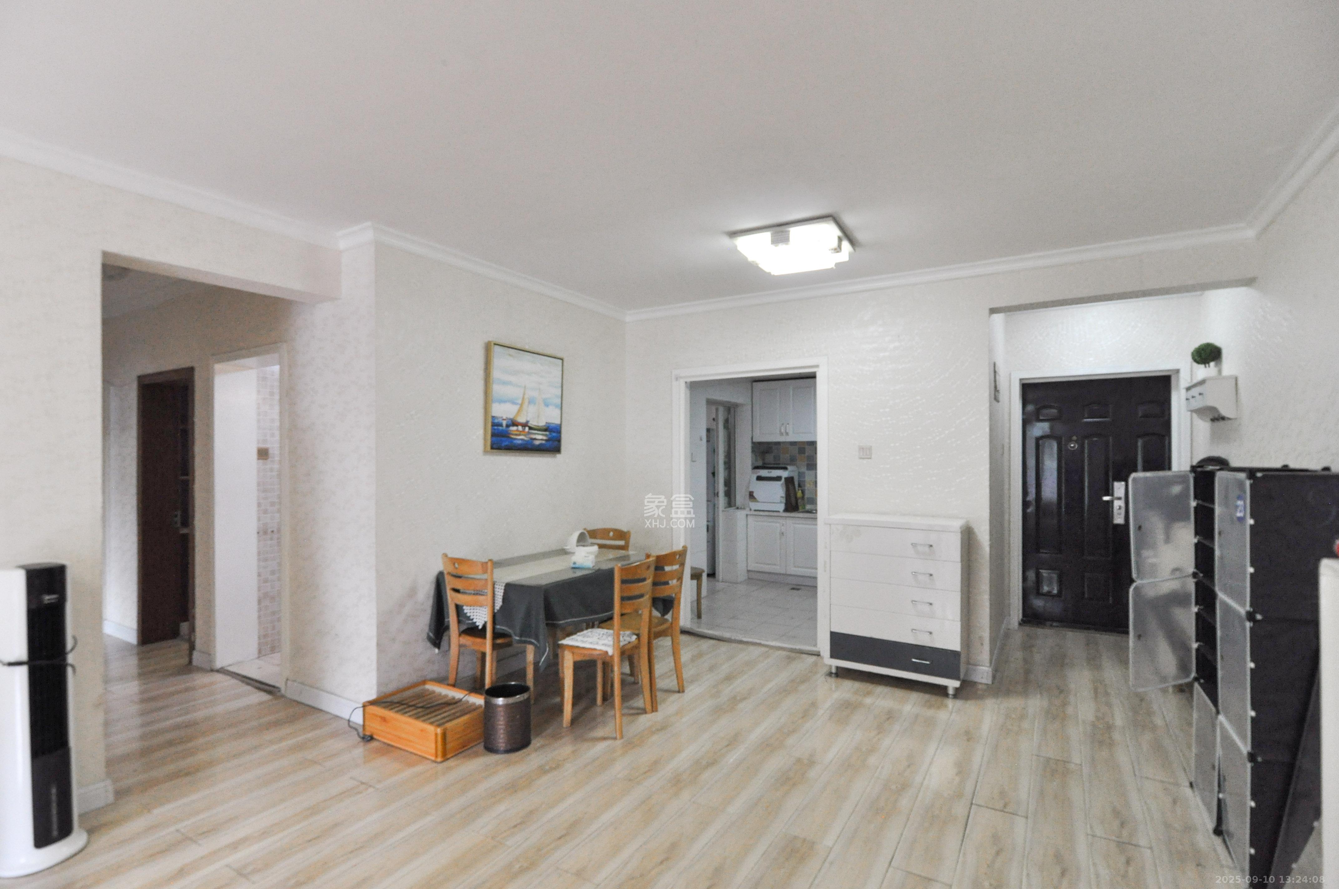 玛依拉山庄  3室2厅2卫    103.8万其他