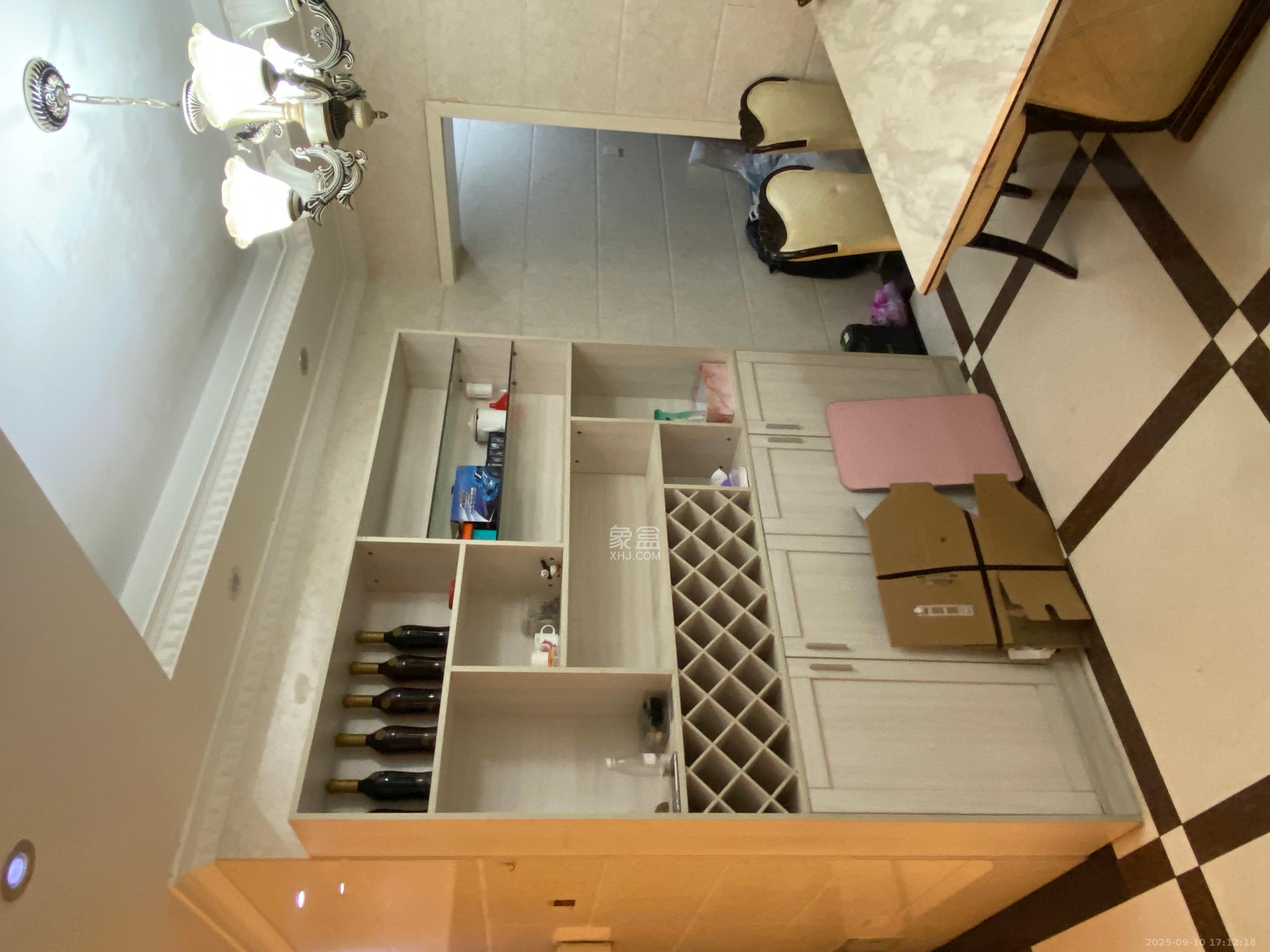 时代星城  1室2厅2卫    2500.0元/月室内图