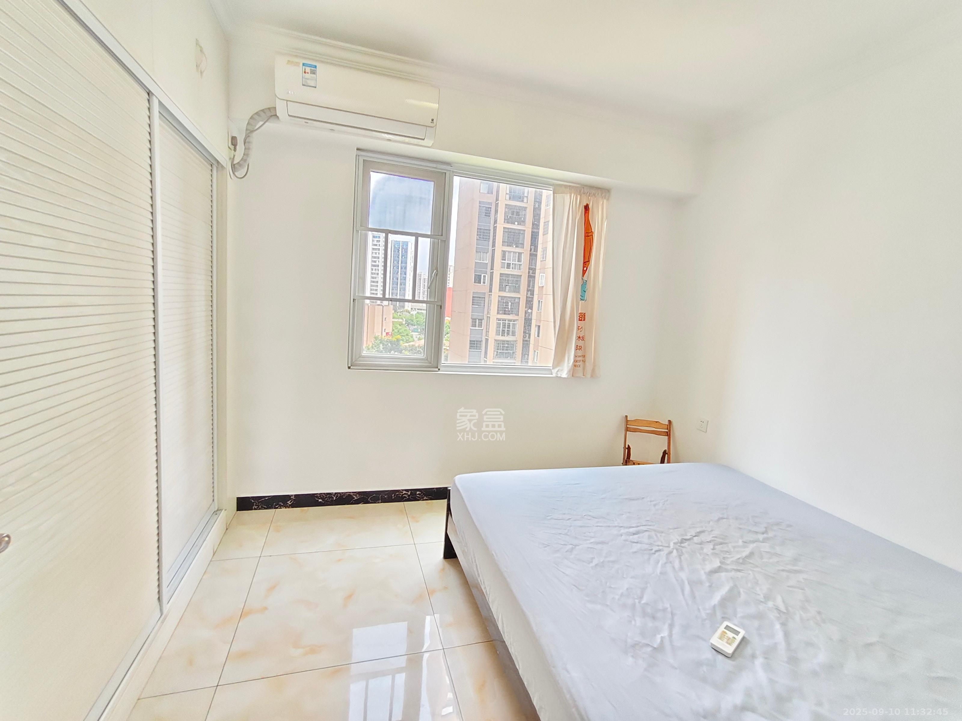 洋湖和园(福联嘉苑) 3室1厅2卫 2500.0元/月 洋湖和园(福联嘉苑) 3室1厅2卫 2500.0元/月室内图