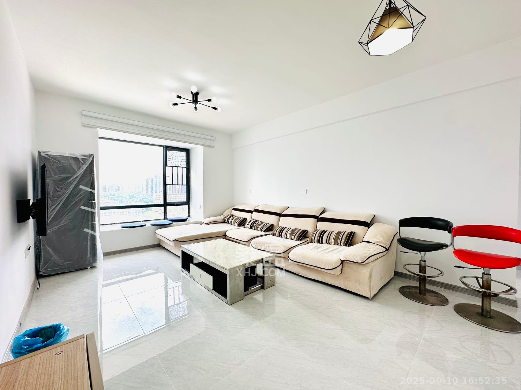 望兴景园二期(望兴西西里) 2室1厅1卫 2500.0元/月 望兴景园二期(望兴西西里) 2室1厅1卫 2500.0元/月室内图