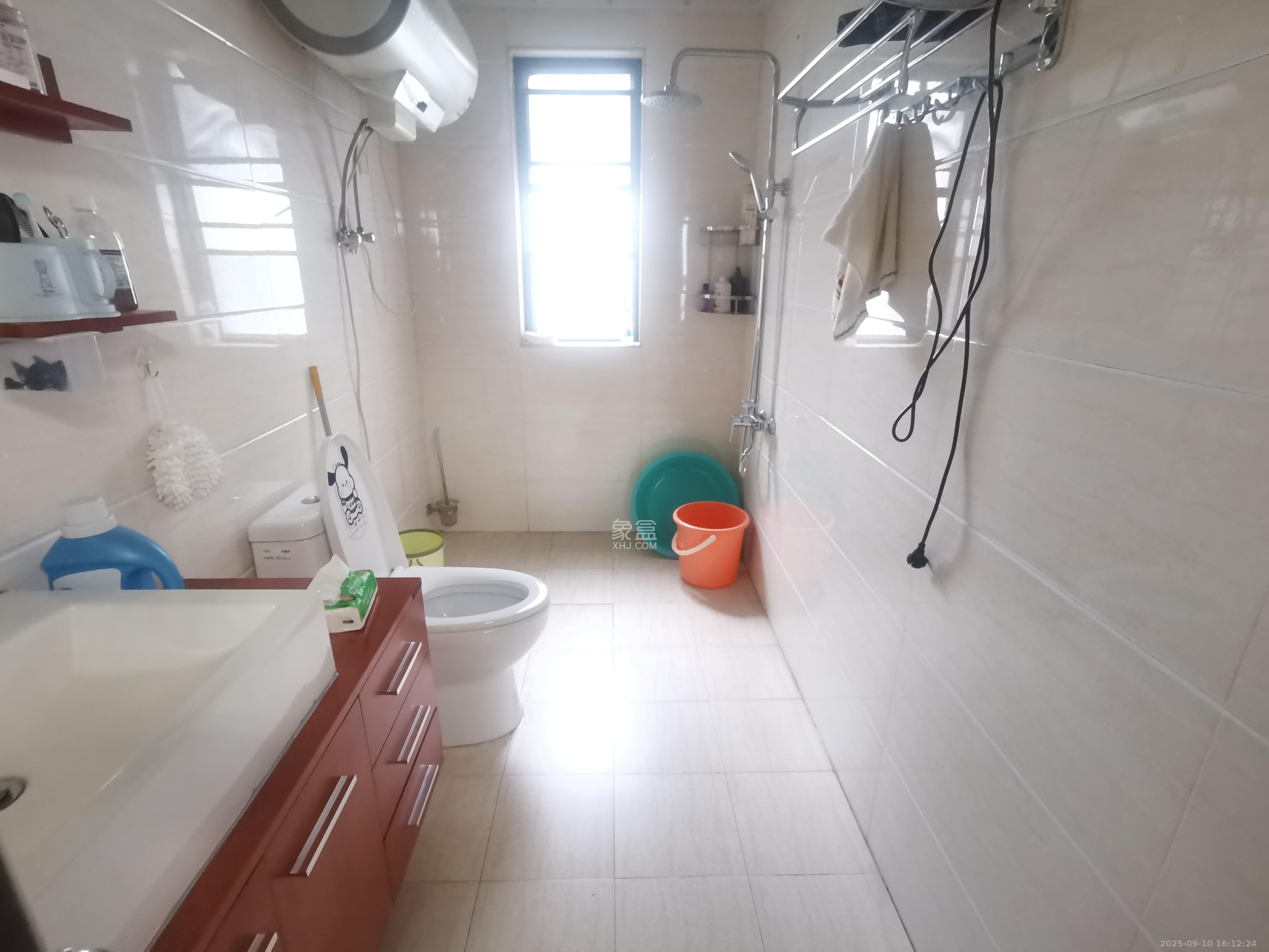 美林银谷  4室2厅2卫    3800.0元/月 美林银谷  4室2厅2卫    3800.0元/月室内图