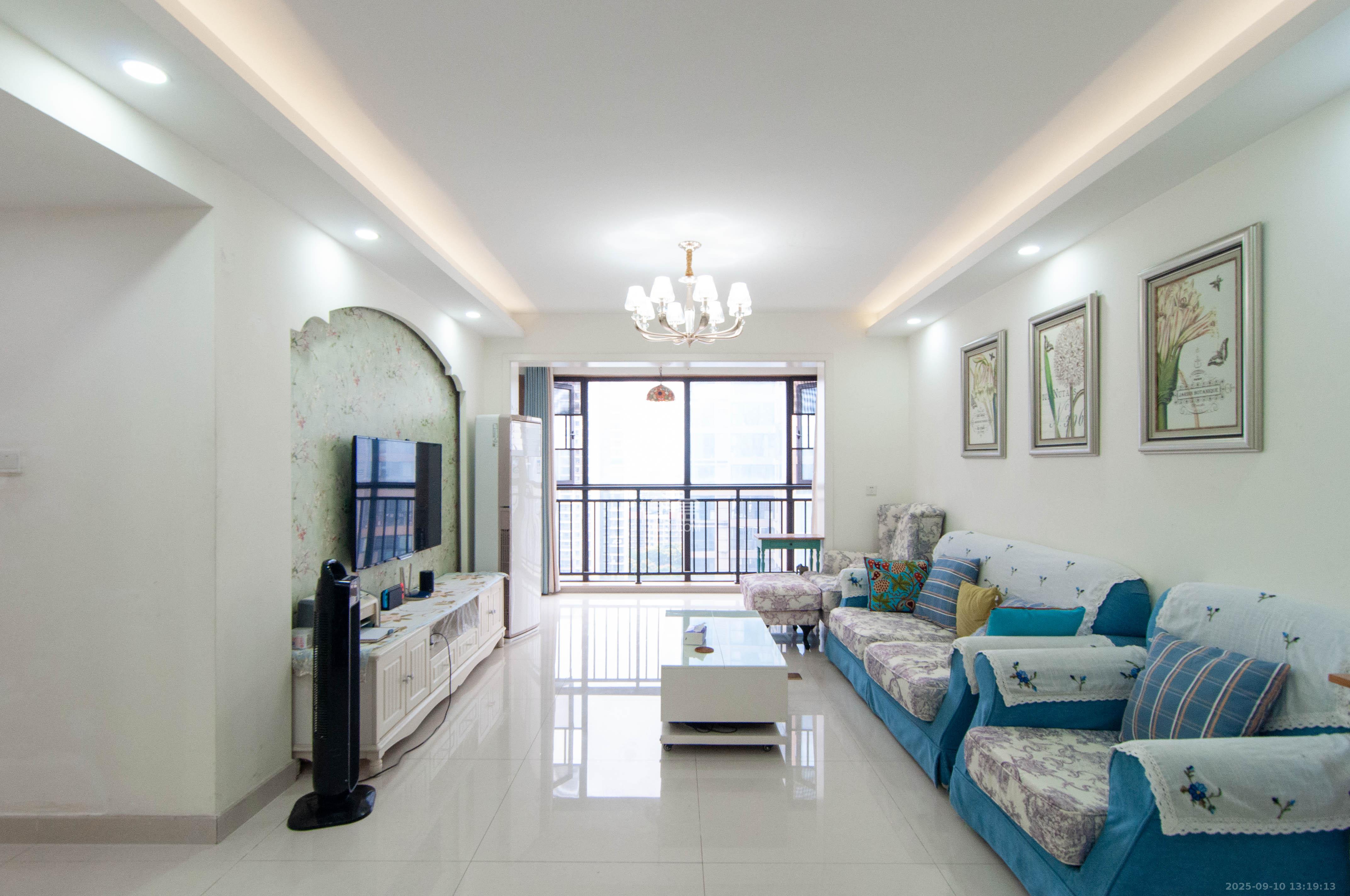 湘腾琴岛 4室2厅2卫 139.00万 湘腾琴岛 4室2厅2卫 139.00万客厅