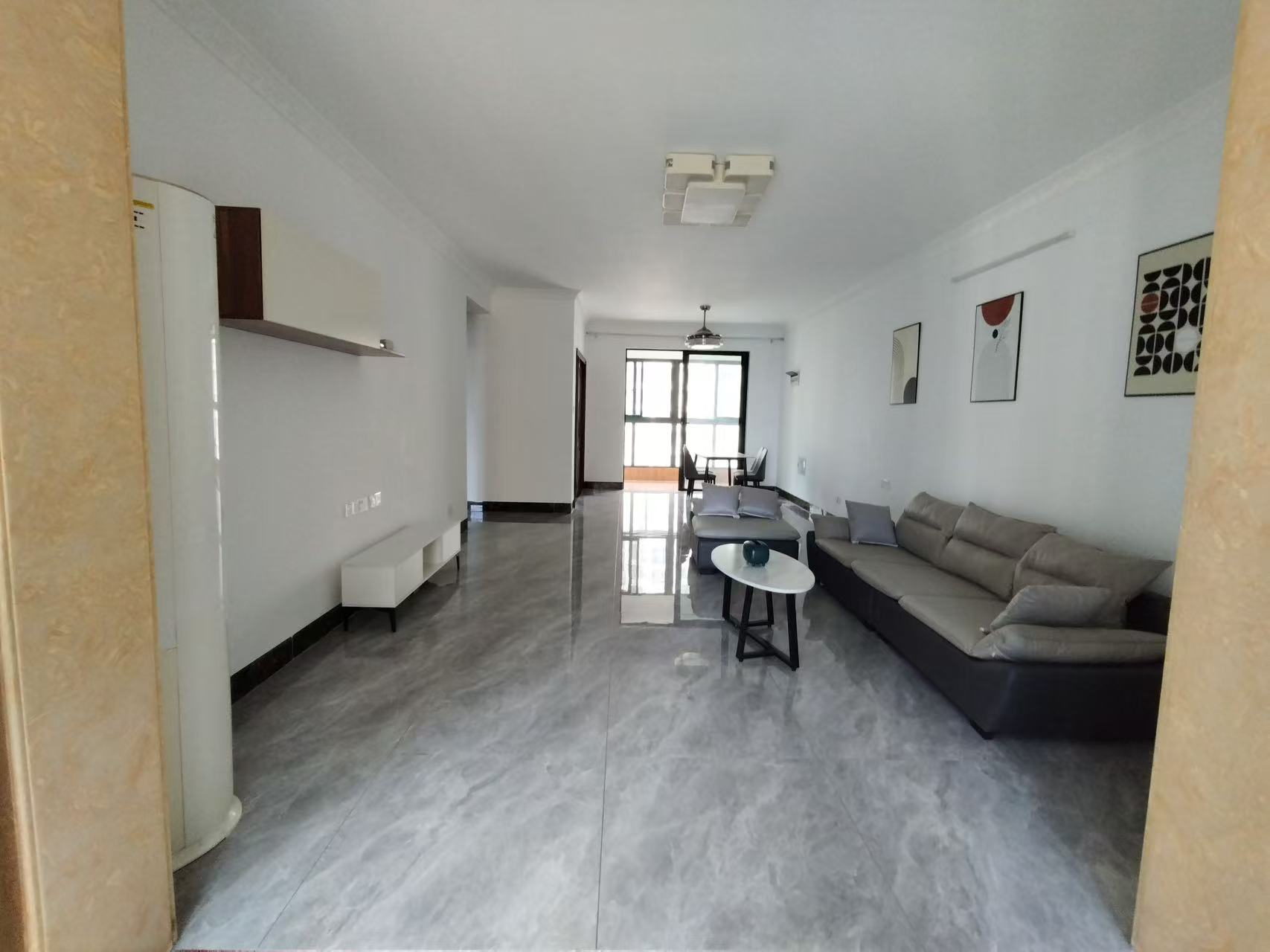 海阔天空-国瑞城四期(爵仕苑) 3室2厅2卫 5300.0元/月 海阔天空-国瑞城四期(爵仕苑) 3室2厅2卫 5300.0元/月室内图