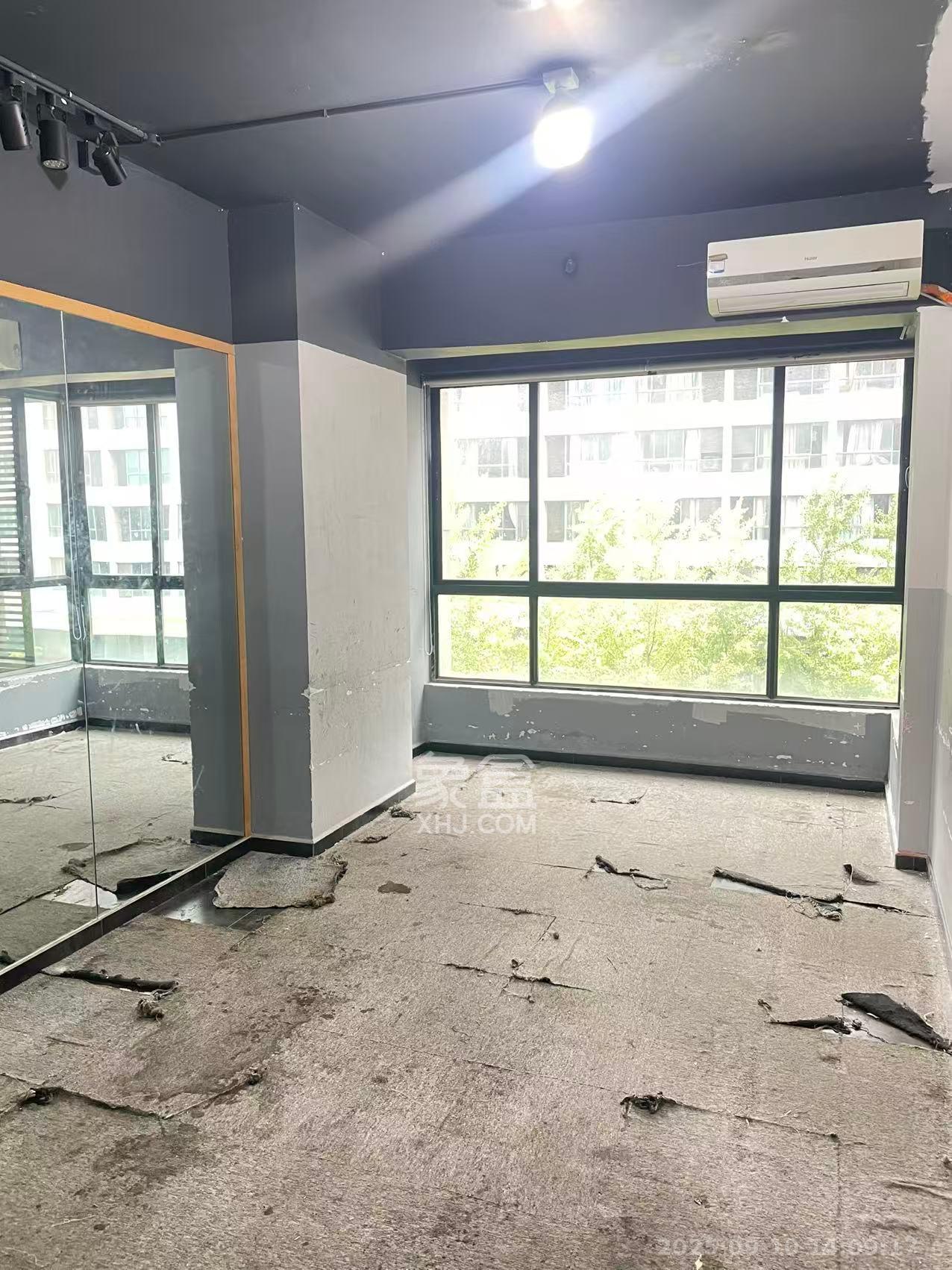 标志商务中心  1室1厅1卫    2600.0元/月 标志商务中心  1室1厅1卫    2600.0元/月室内图