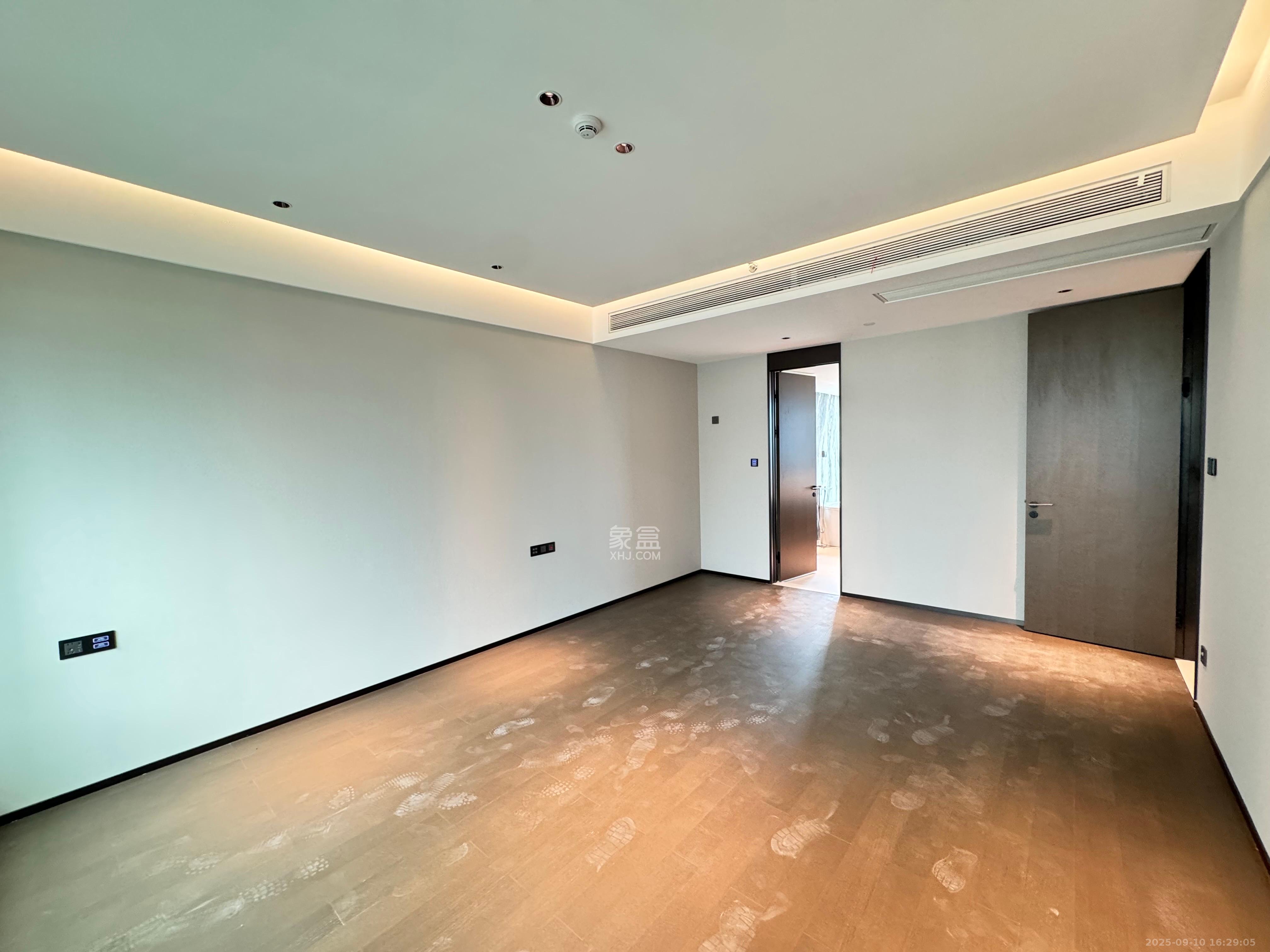 中海阅湘台 4室2厅3卫 10000.0元/月 中海阅湘台 4室2厅3卫 10000.0元/月室内图