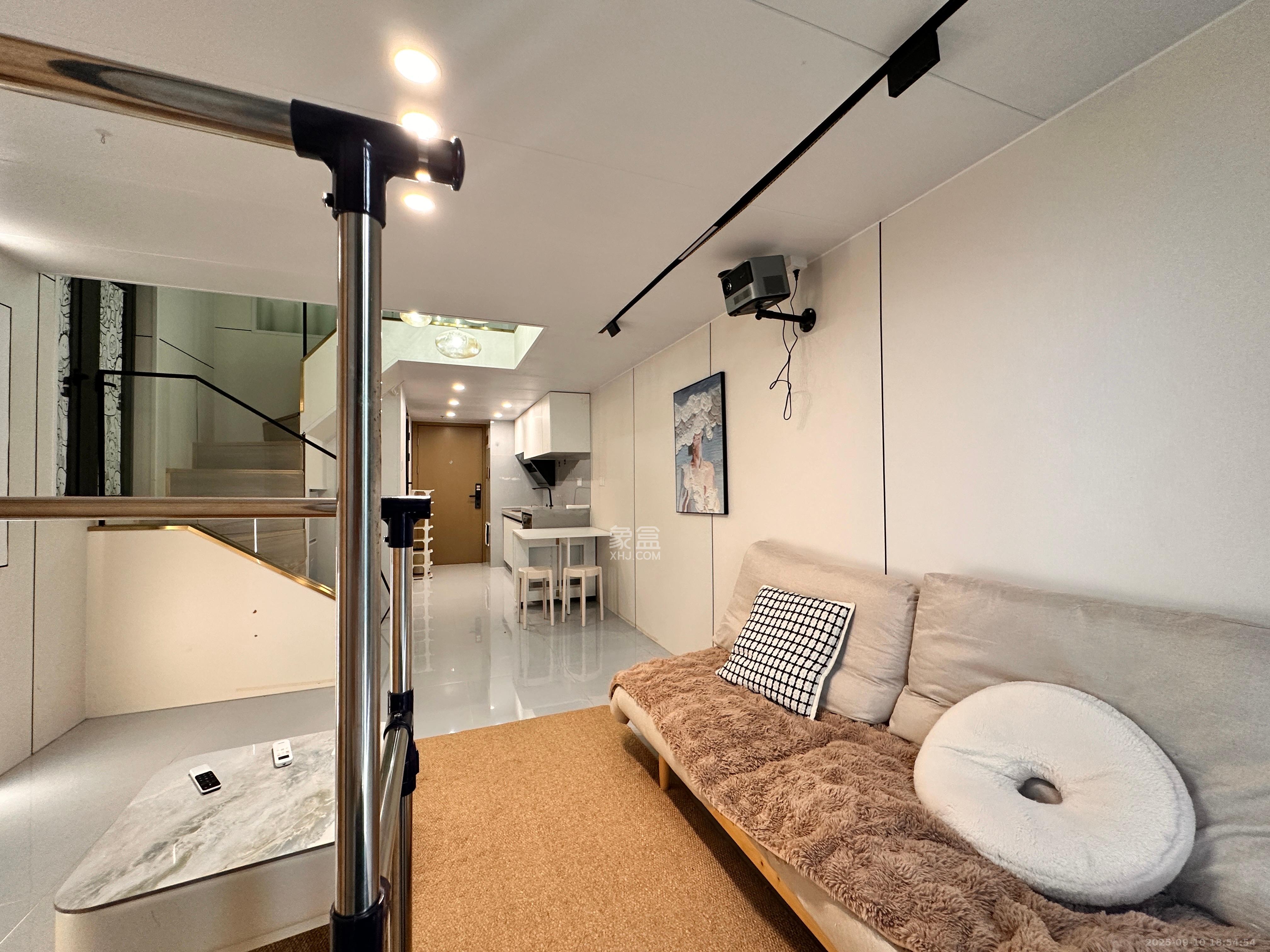 时代MOMA云PARK 2室2厅1卫 2800.0元/月 时代MOMA云PARK 2室2厅1卫 2800.0元/月室内图