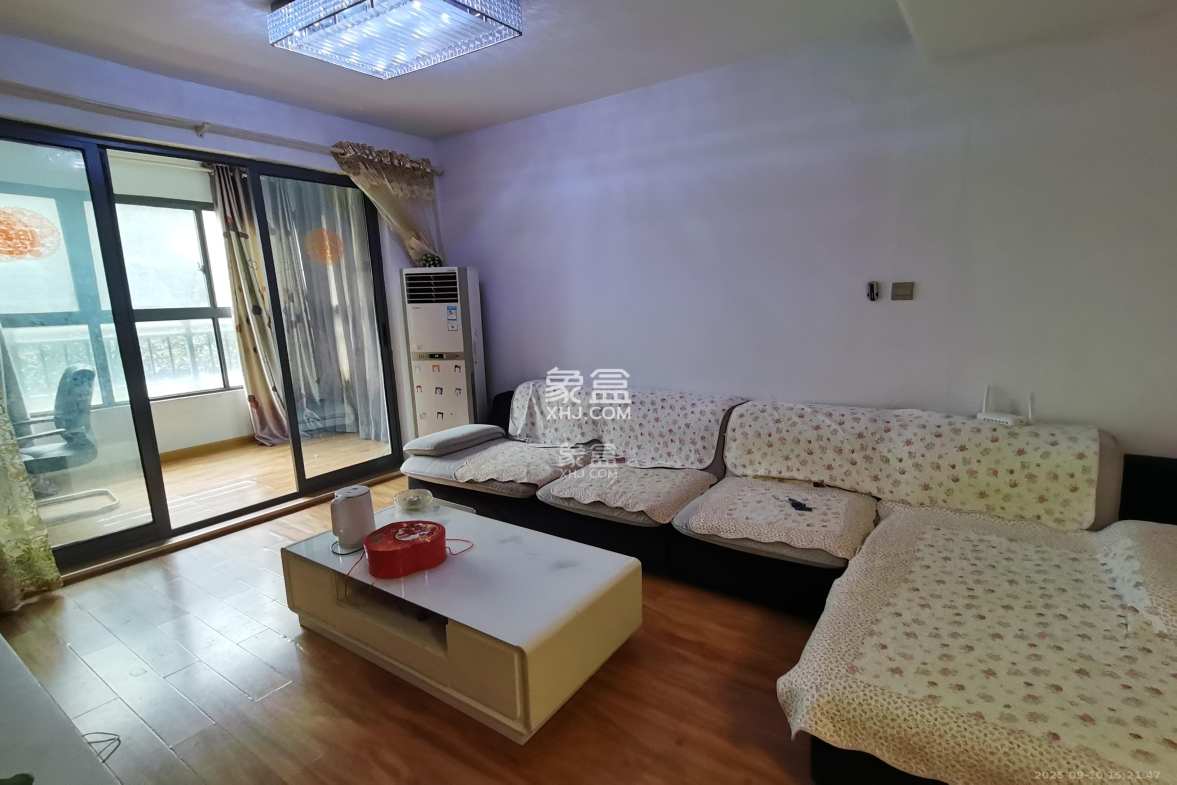 卓越蔚蓝海岸二期 1室0厅0卫 2200.0元/月 卓越蔚蓝海岸二期 1室0厅0卫 2200.0元/月室内图