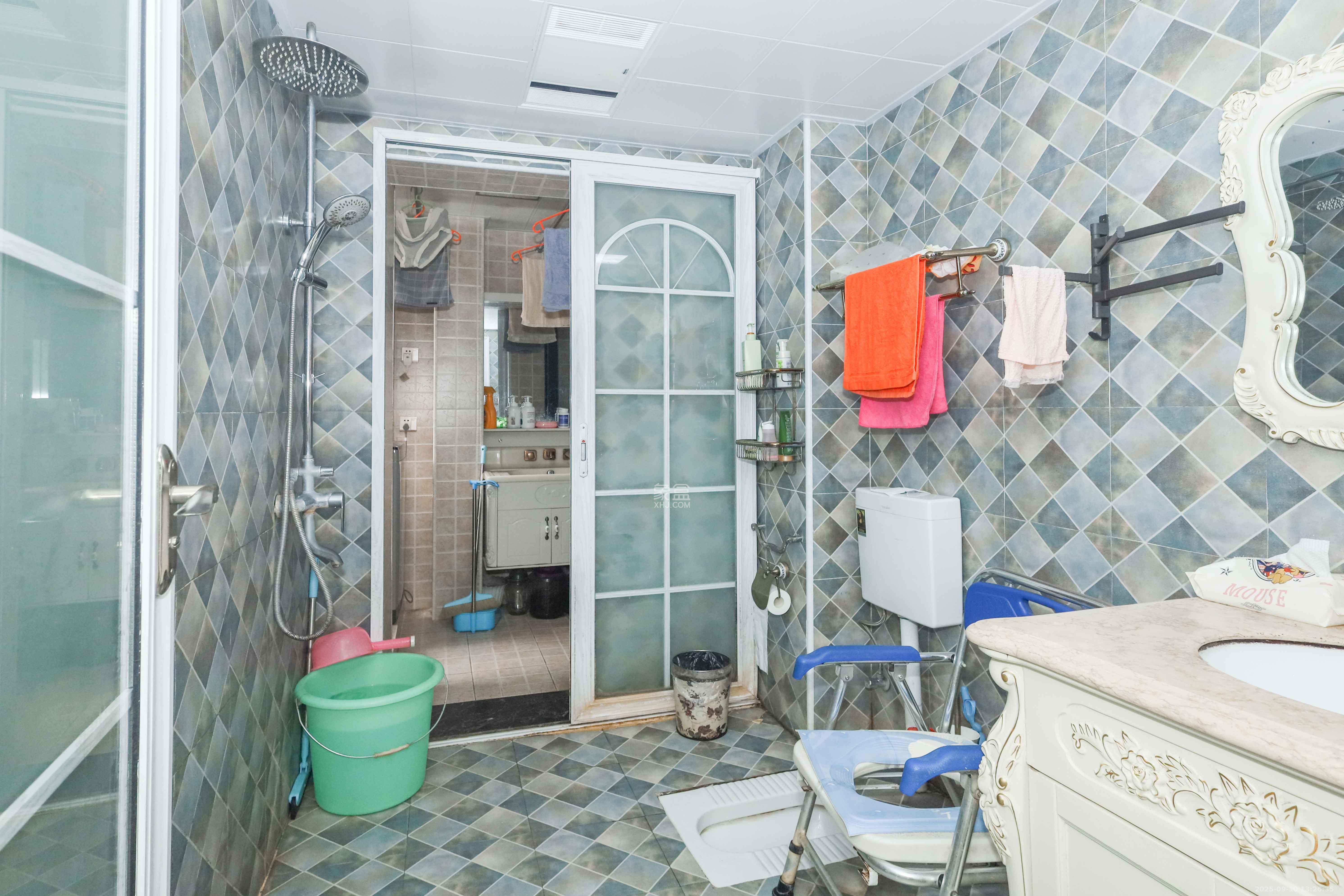 惠天然梅岭国际  3室2厅1卫    98.8万卫生间