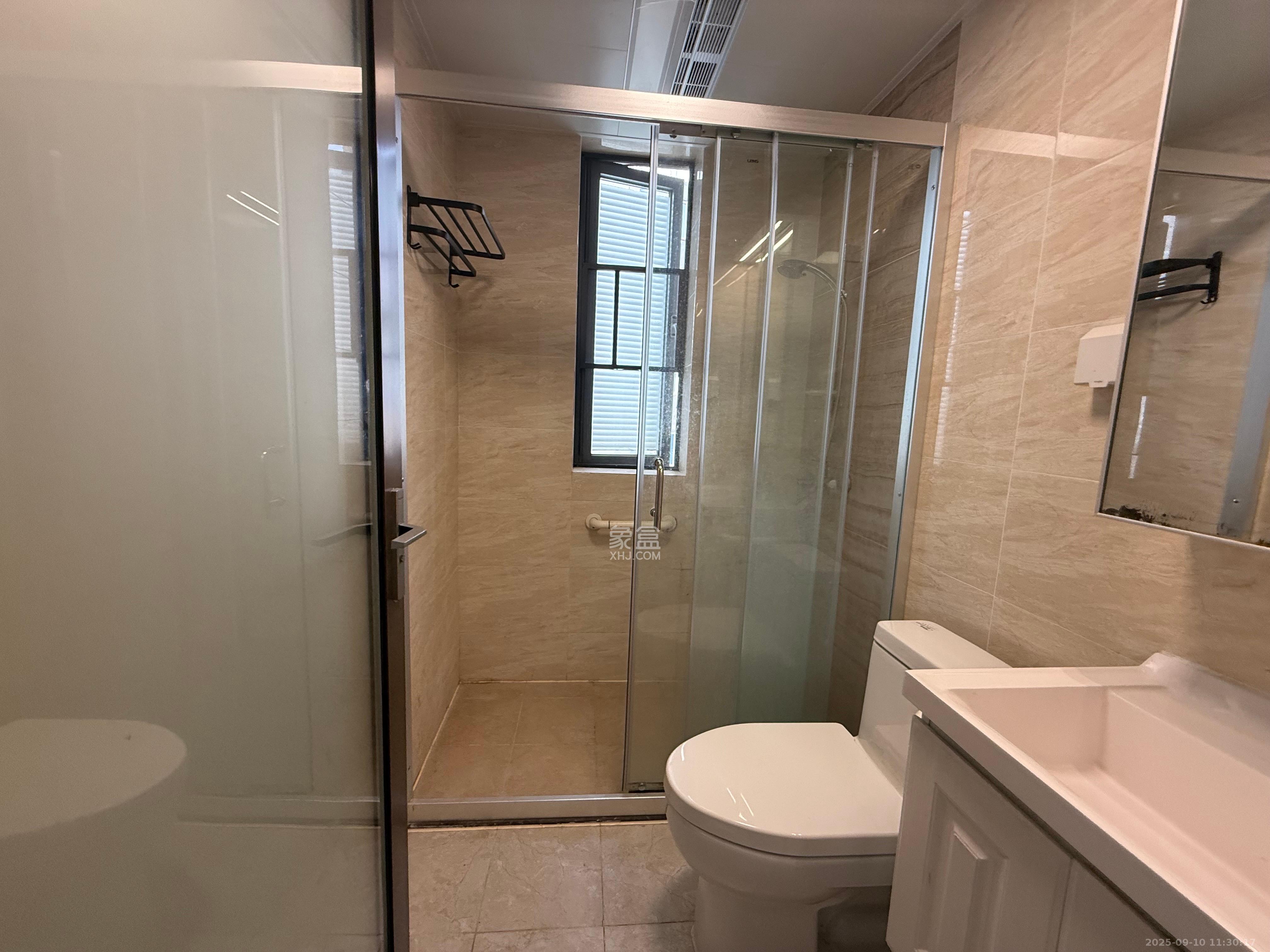 保利天禧C区  4室2厅2卫    4800.0元/月室内图