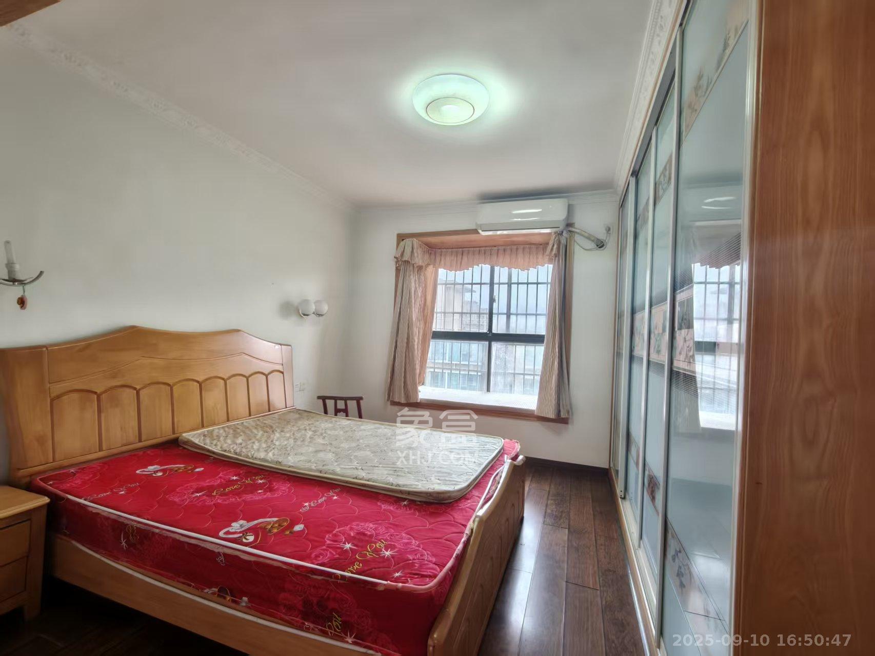 东岸锦城(东方人家)  3室2厅1卫    2200.0元/月室内图