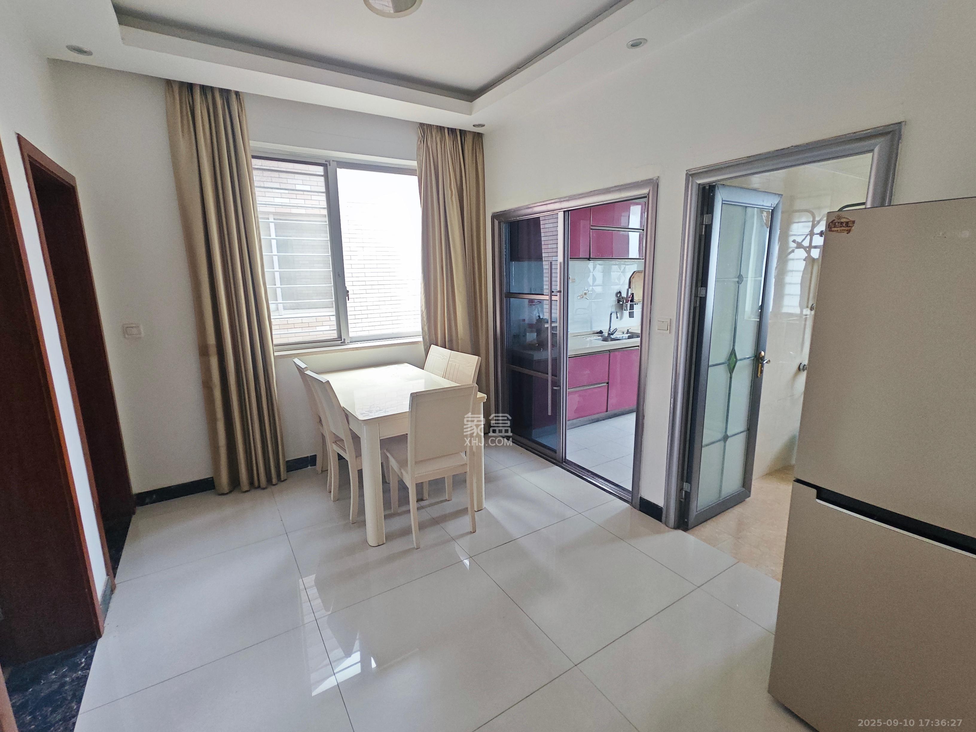 人和苑 3室2厅1卫 1800.0元/月 人和苑 3室2厅1卫 1800.0元/月室内图