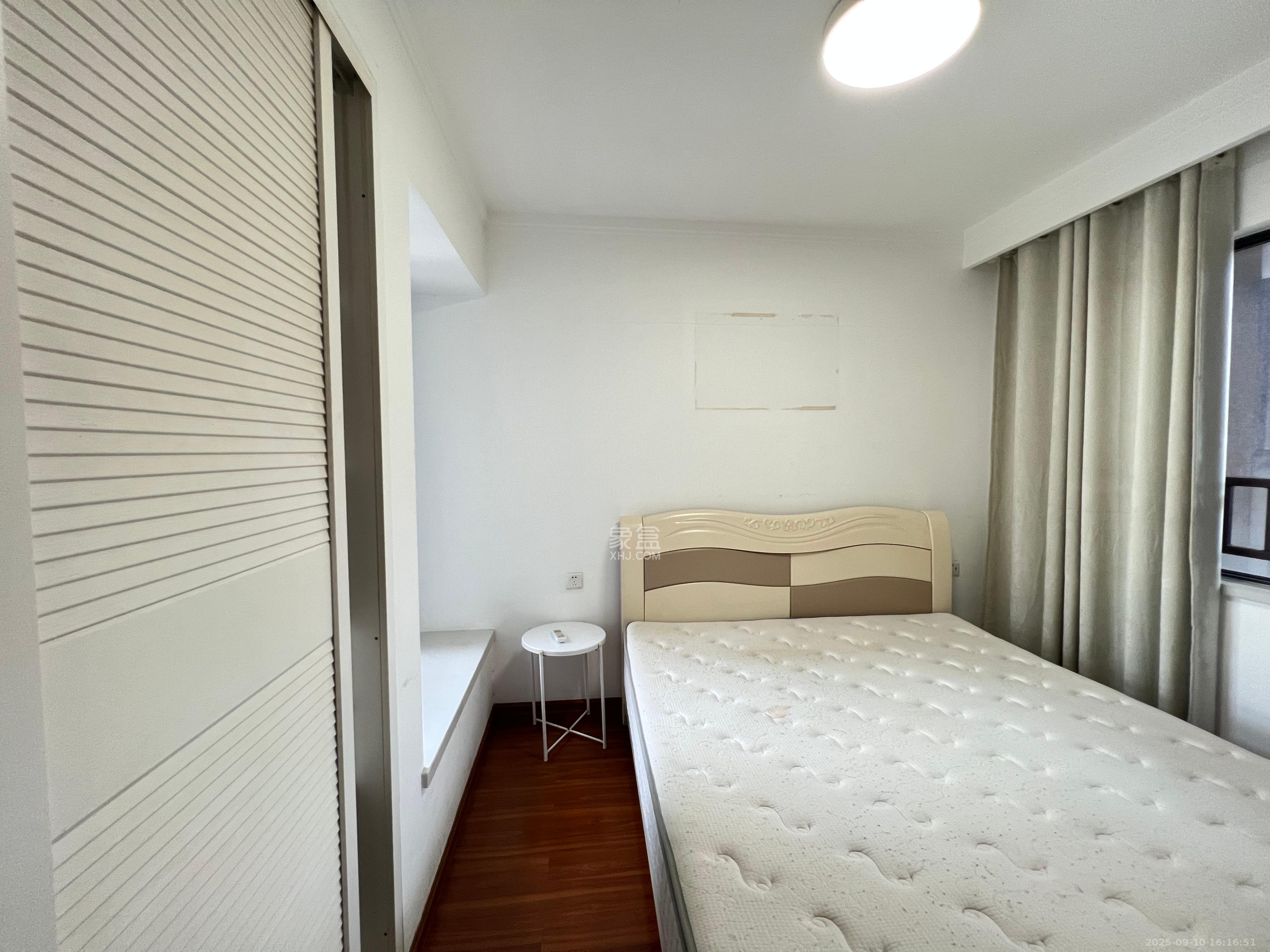 龙湖水晶郦城 3室2厅1卫 2700.0元/月 龙湖水晶郦城 3室2厅1卫 2700.0元/月室内图