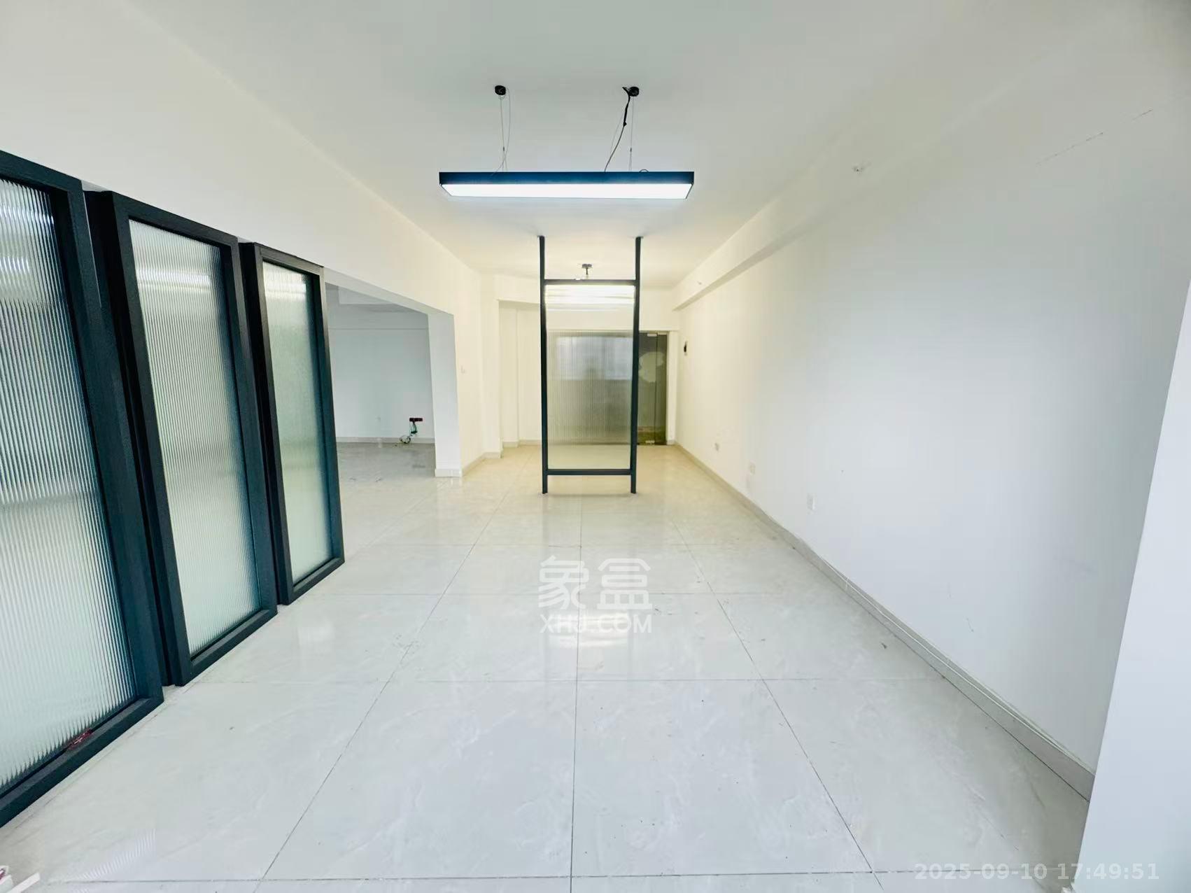 兰卡威国际  1室0厅1卫    3600.0元/月室内图