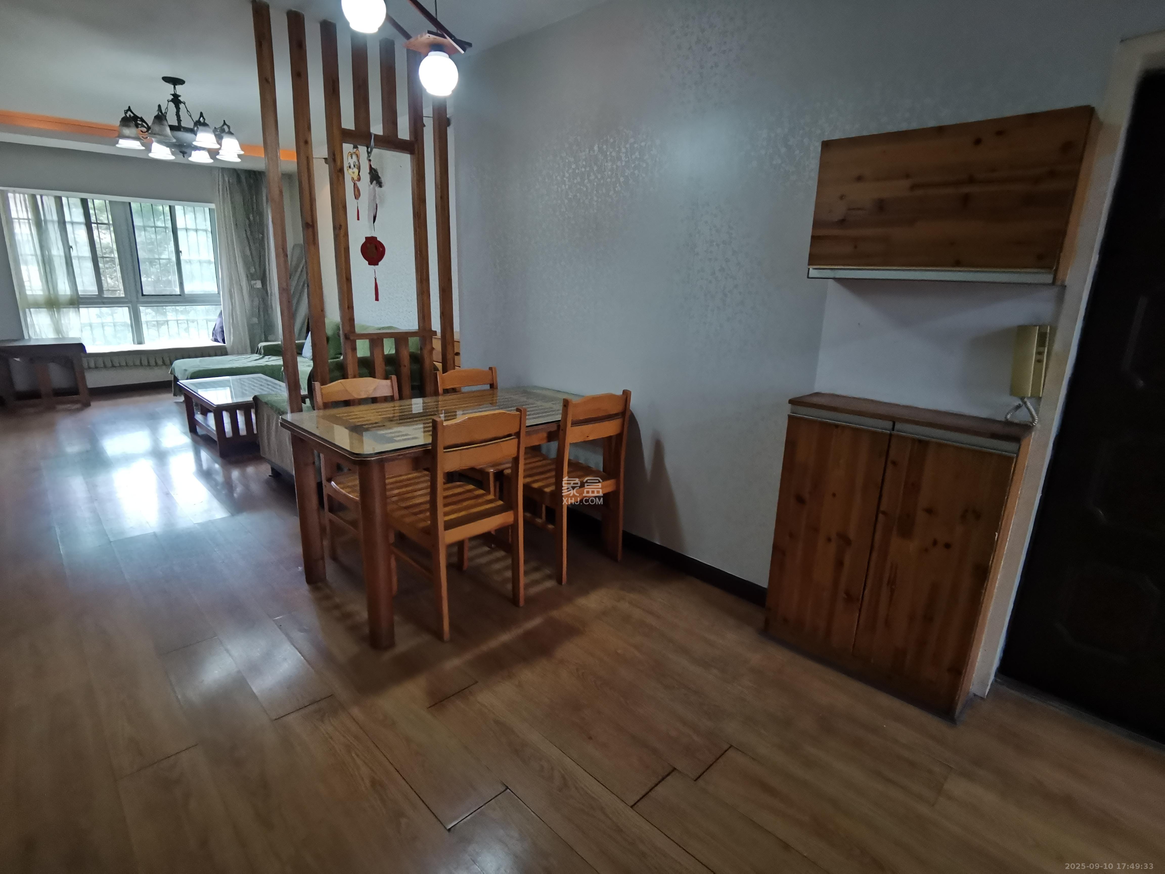 滨湖嘉园(湖滨小区) 3室2厅1卫 2700.0元/月 滨湖嘉园(湖滨小区) 3室2厅1卫 2700.0元/月室内图