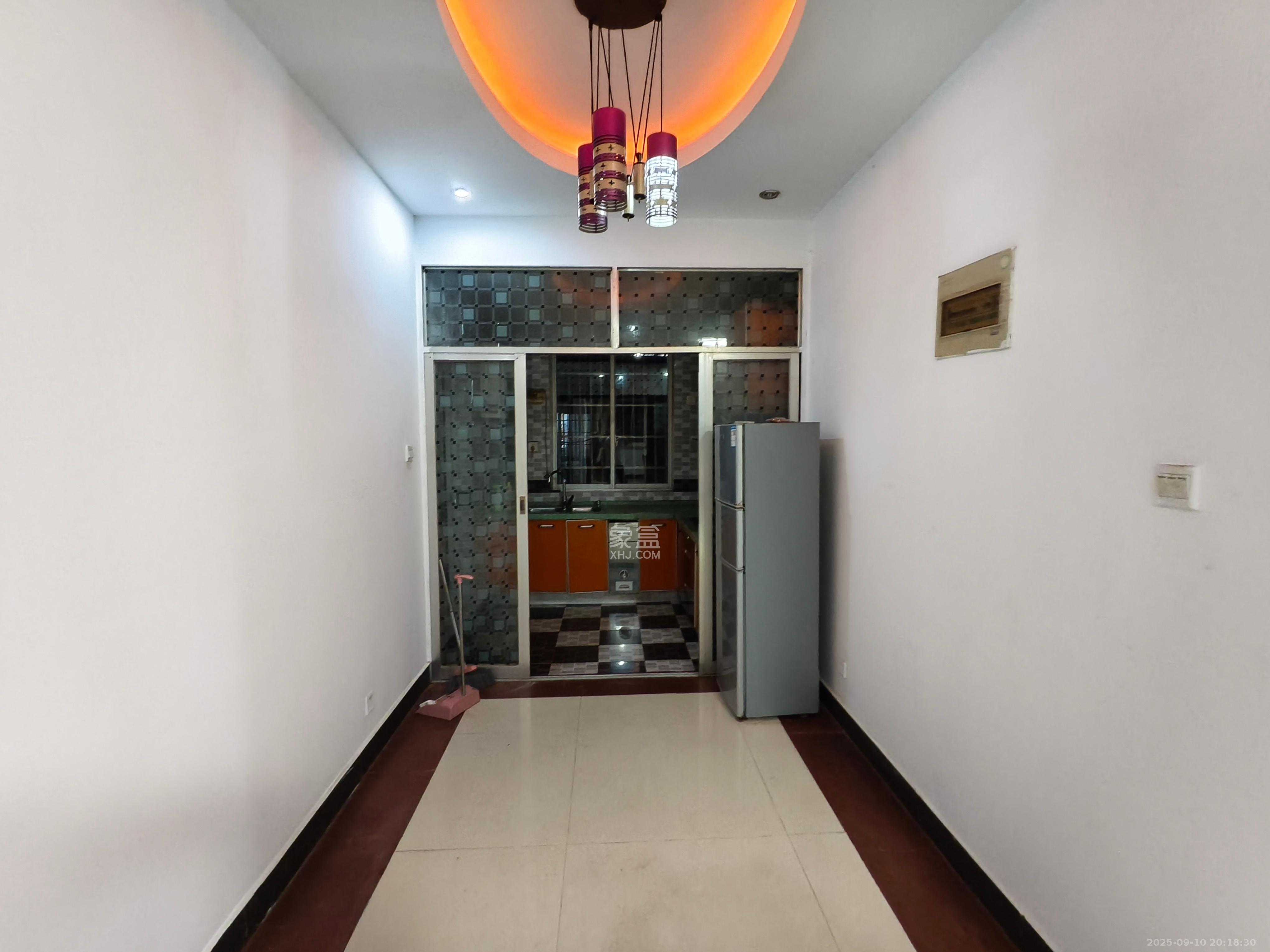 茶子山小区 1室0厅0卫 1800.0元/月 茶子山小区 1室0厅0卫 1800.0元/月室内图