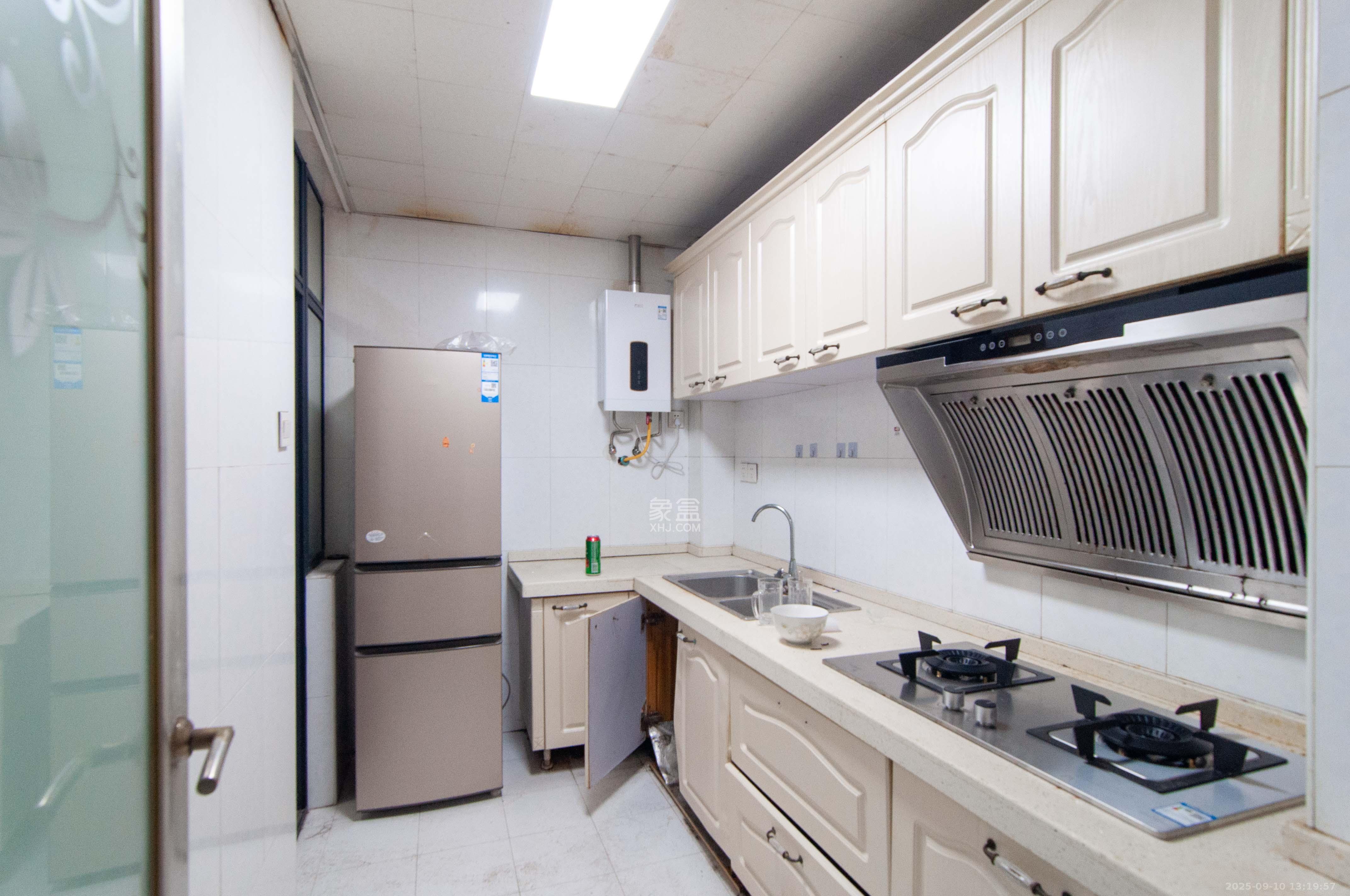 海林馨香雅苑  2室2厅1卫    66.0万厨房