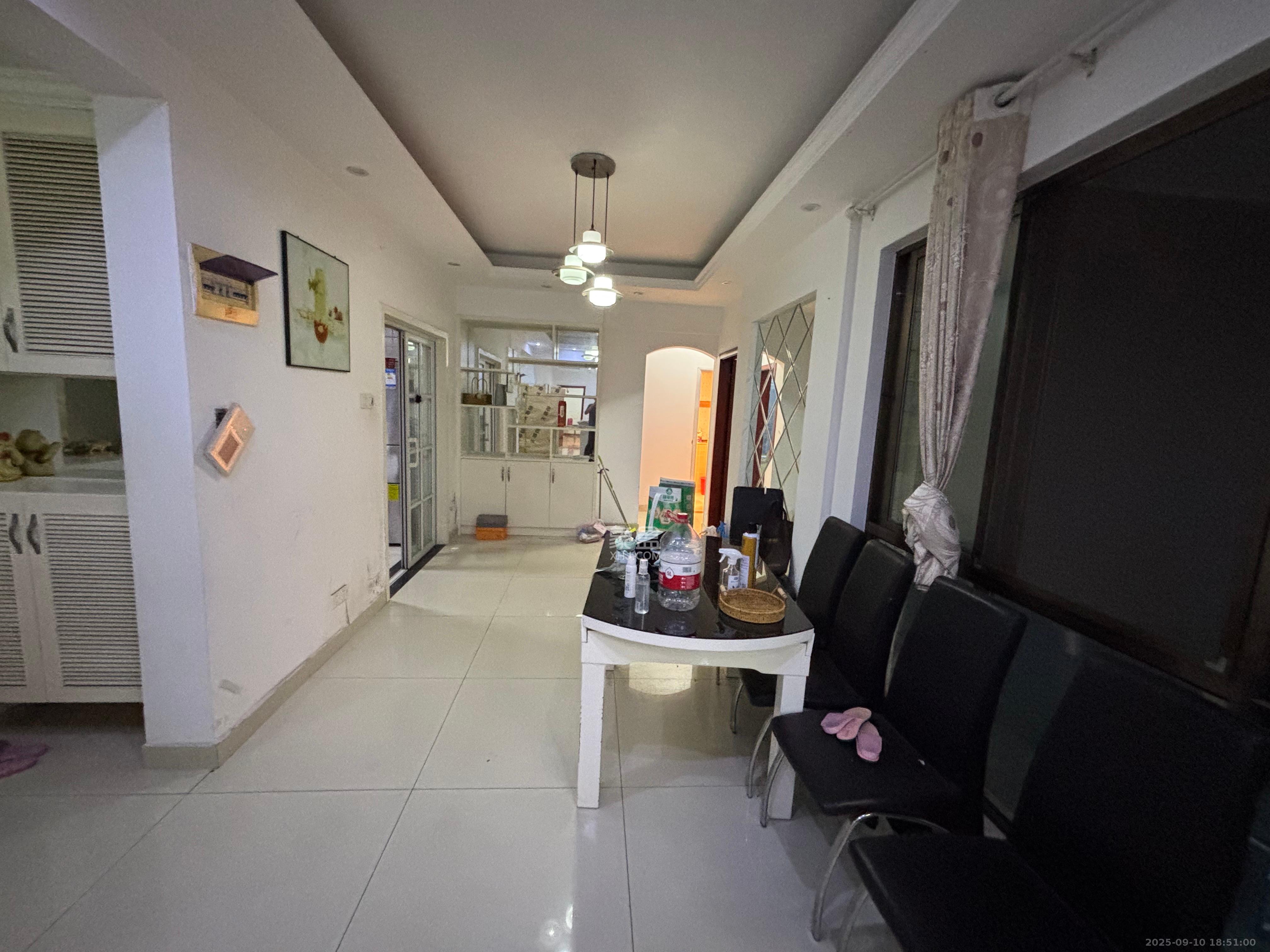 岳泰理想城  4室0厅0卫    3800.0元/月室内图