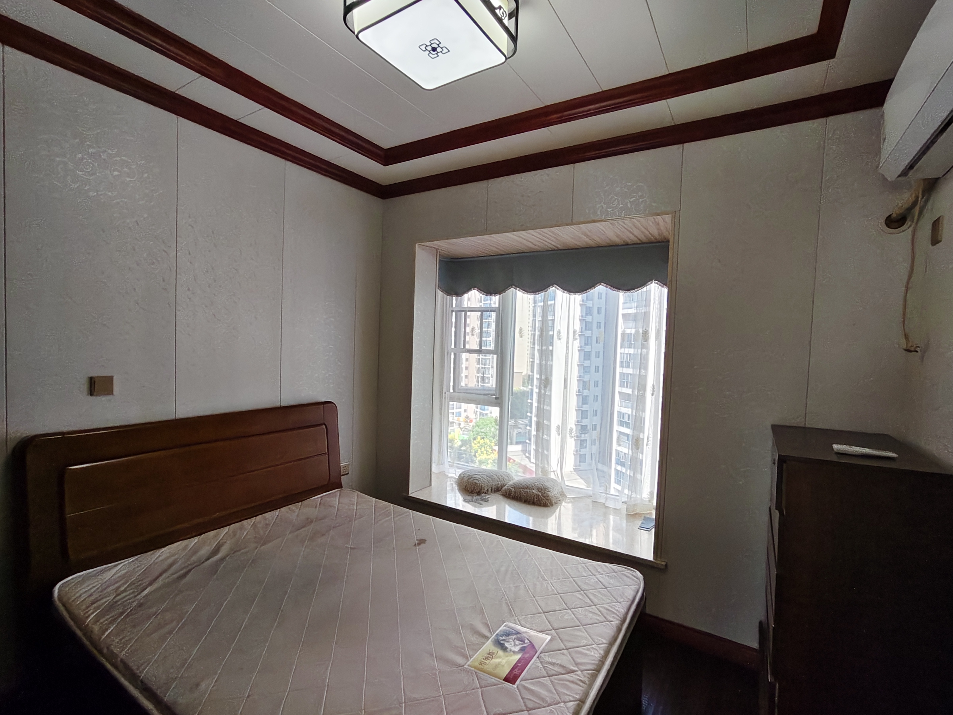 庐山一号  3室2厅2卫    85.0万室内图