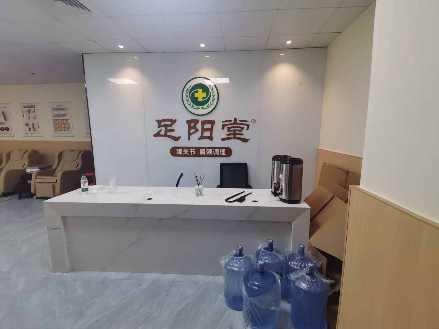 神农文化休闲街(华人街)  1室1厅1卫    55.0万 神农文化休闲街(华人街)  1室1厅1卫    55.0万室内图