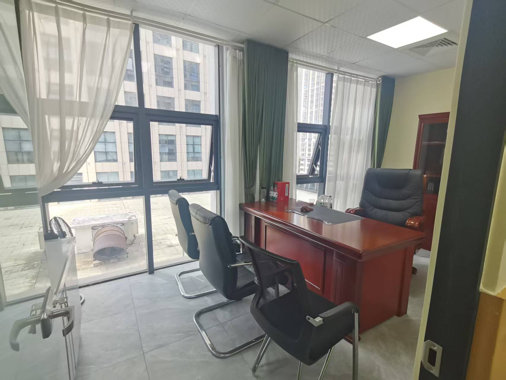 神农文化休闲街(华人街)  1室1厅1卫    55.0万 神农文化休闲街(华人街)  1室1厅1卫    55.0万室内图