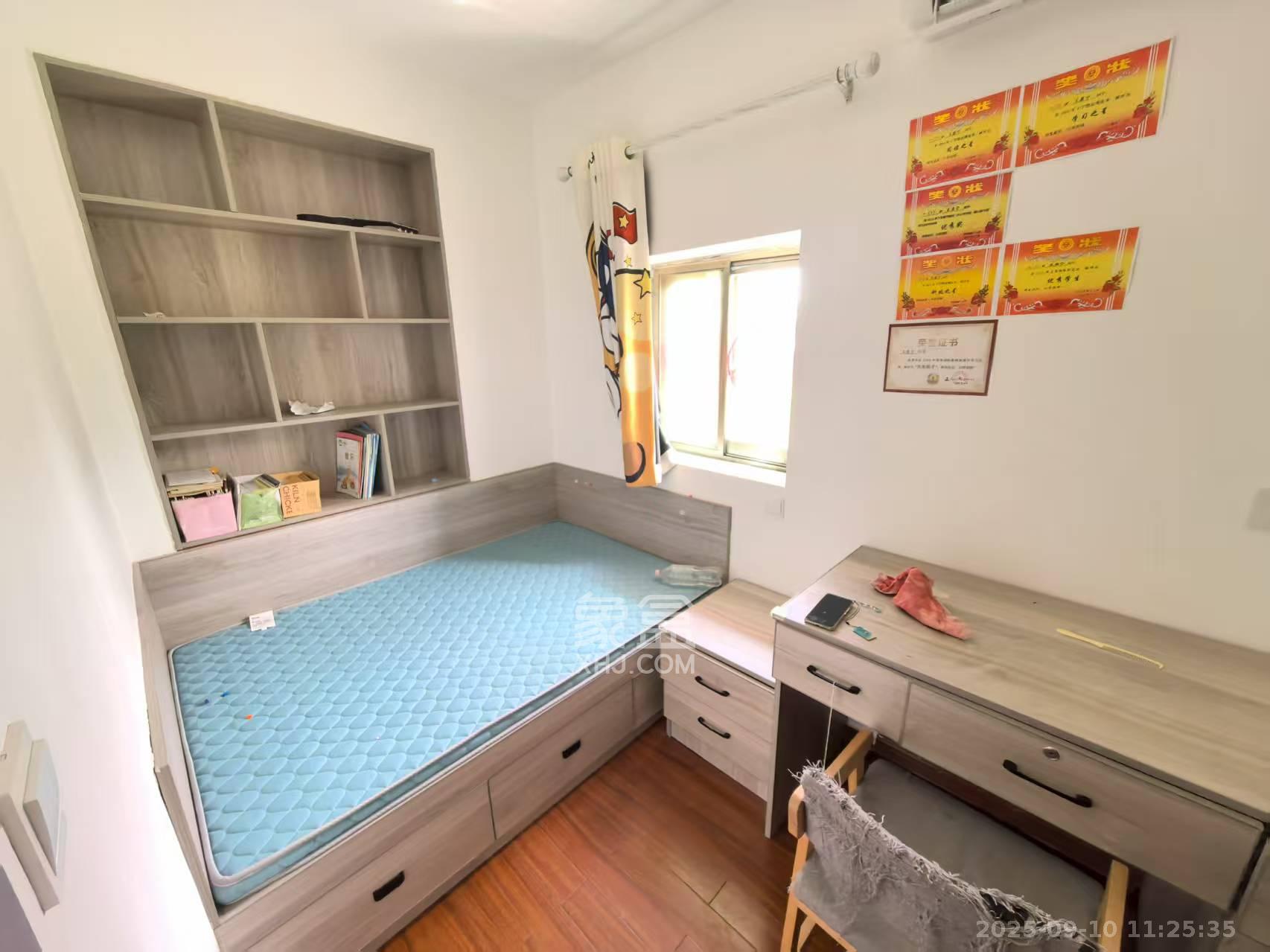 望月湖小区三片  3室2厅1卫    3100.0元/月室内图